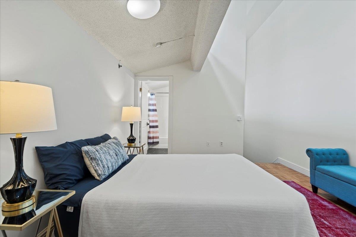 300 COMMUNIPAW AVE Unit: 150