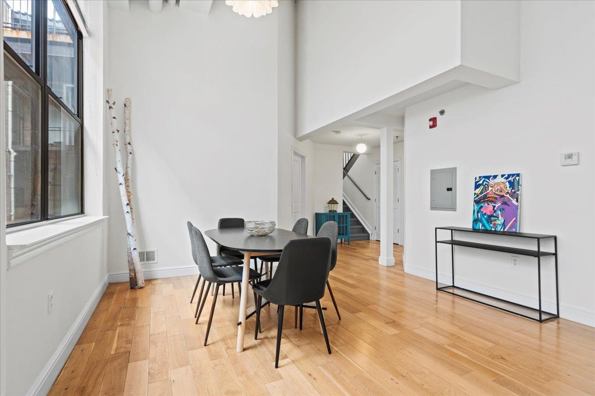 300 COMMUNIPAW AVE Unit: 150