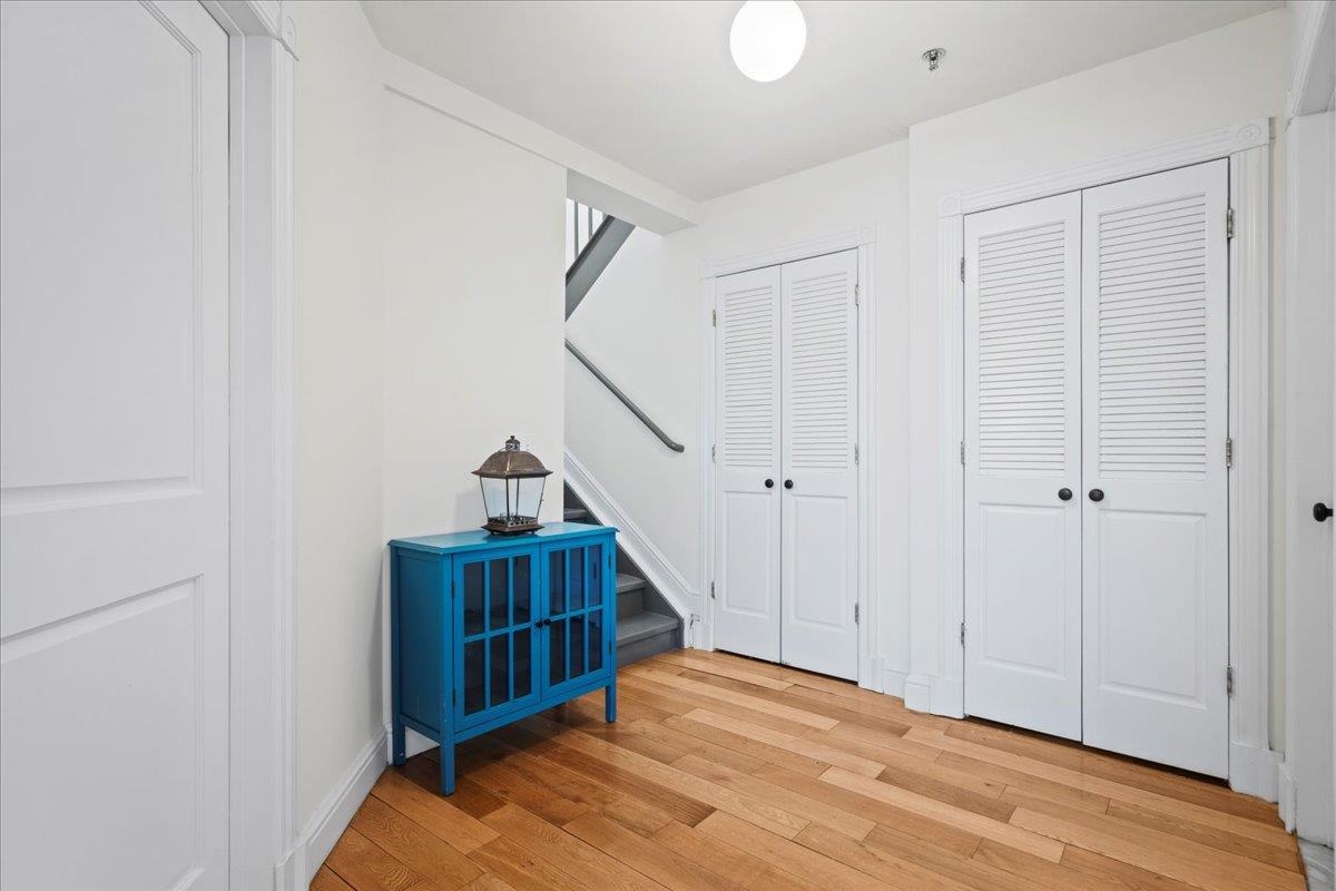 300 COMMUNIPAW AVE Unit: 150