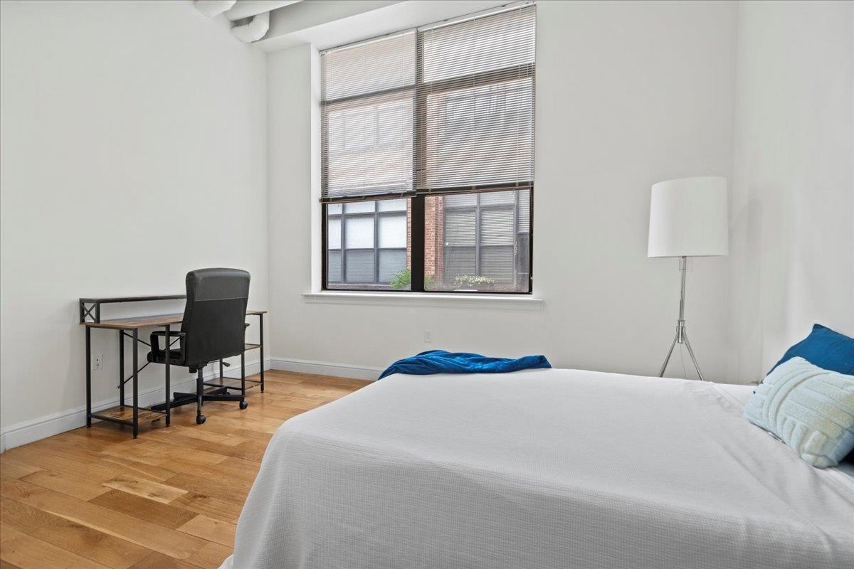 300 COMMUNIPAW AVE Unit: 150