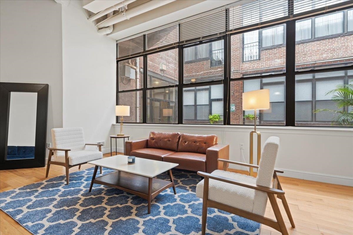 300 COMMUNIPAW AVE Unit: 150