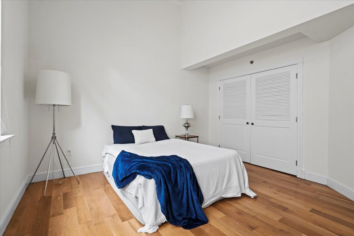 300 COMMUNIPAW AVE Unit: 150