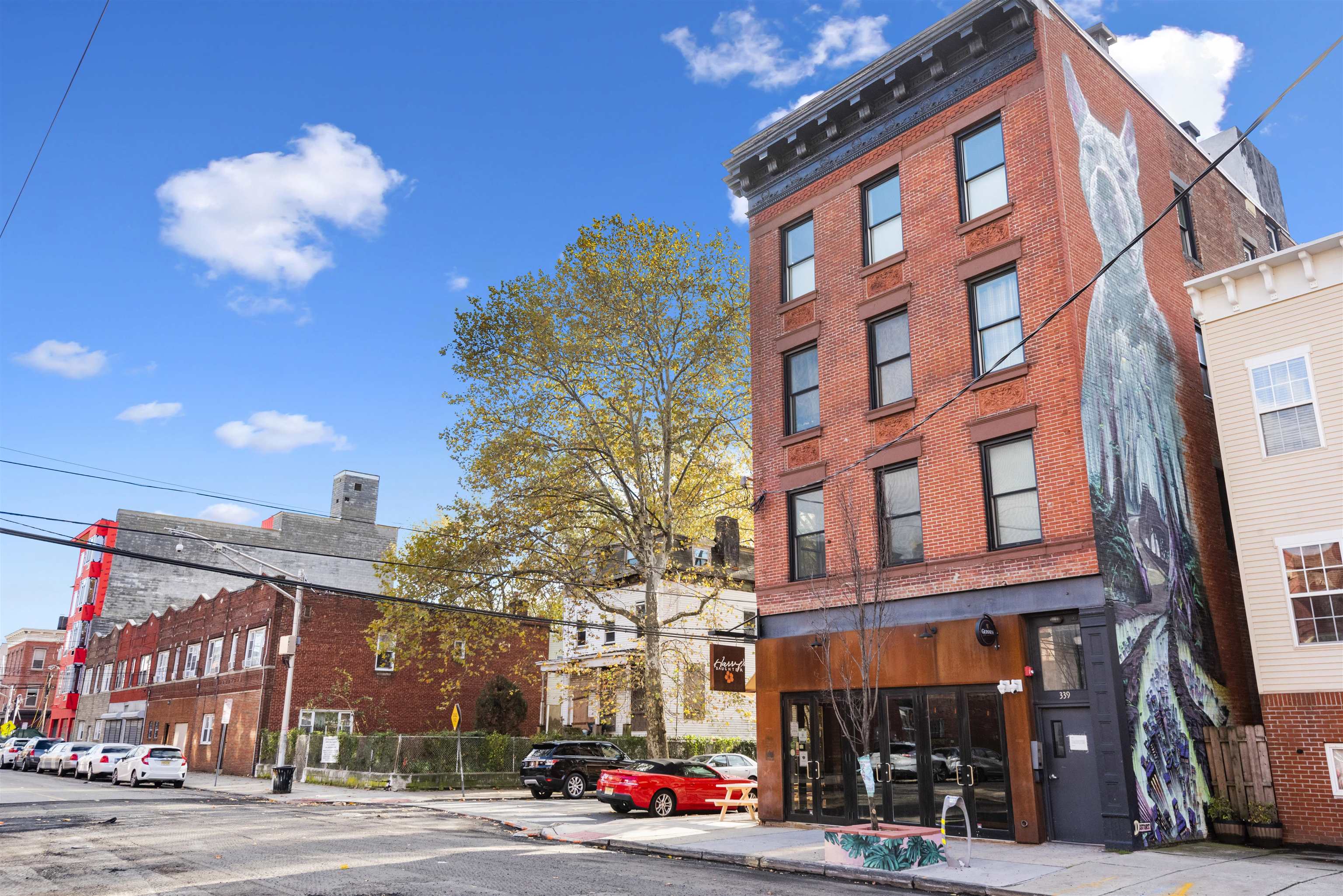 300 COMMUNIPAW AVE Unit: 150