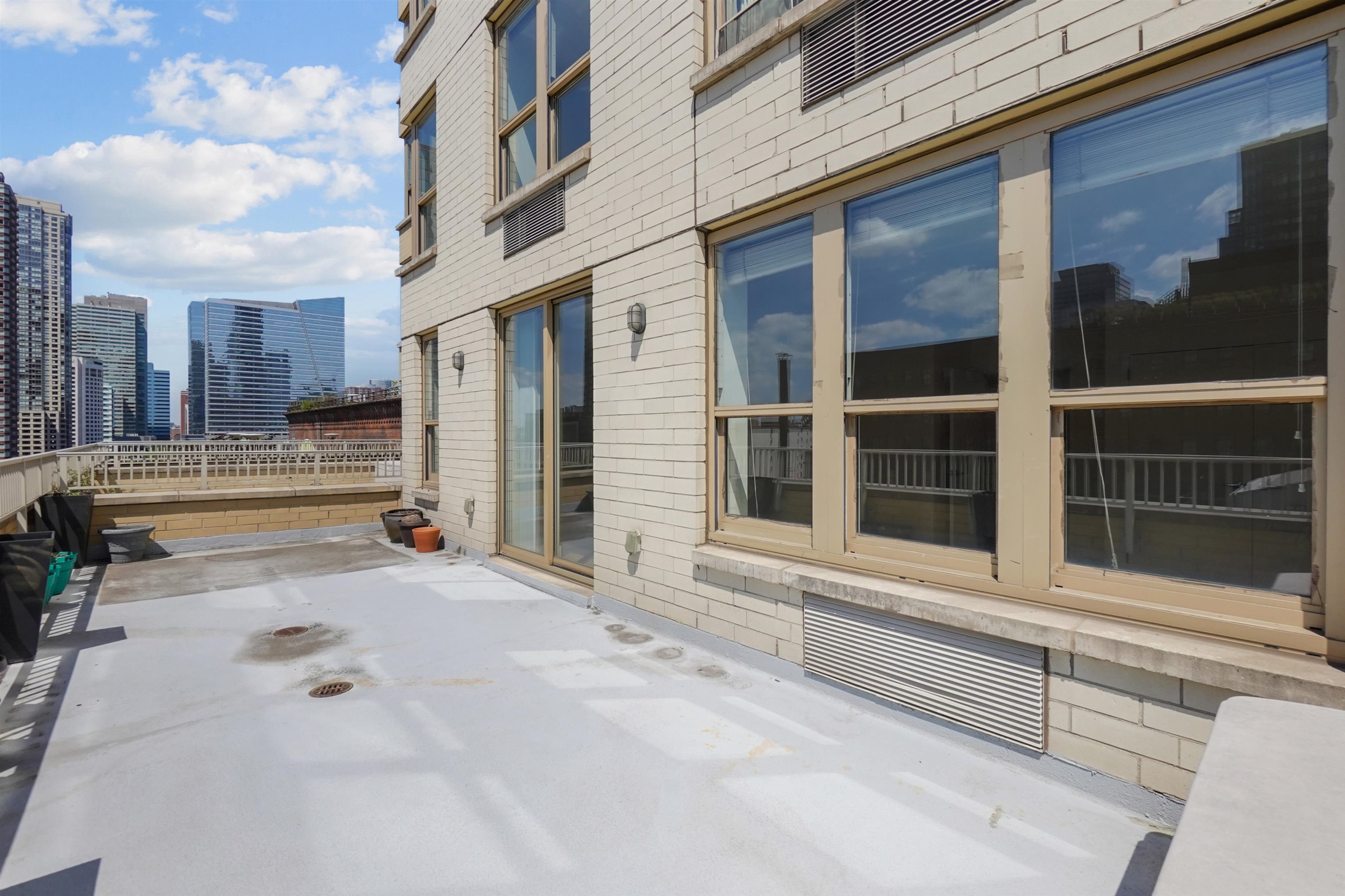 88 MORGAN ST Unit: 801