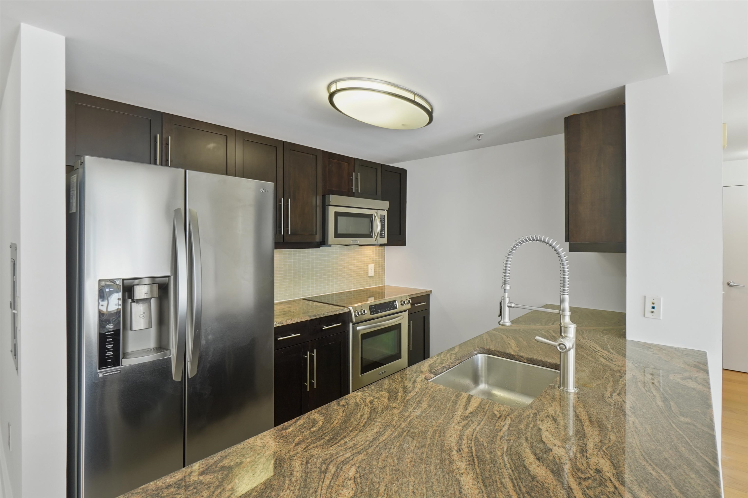 88 MORGAN ST Unit: 801