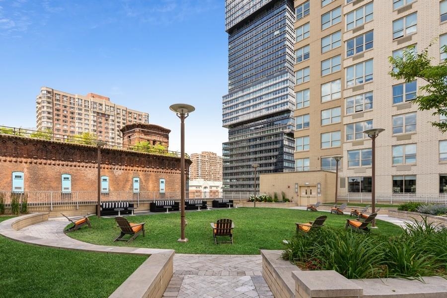 88 MORGAN ST Unit: 801