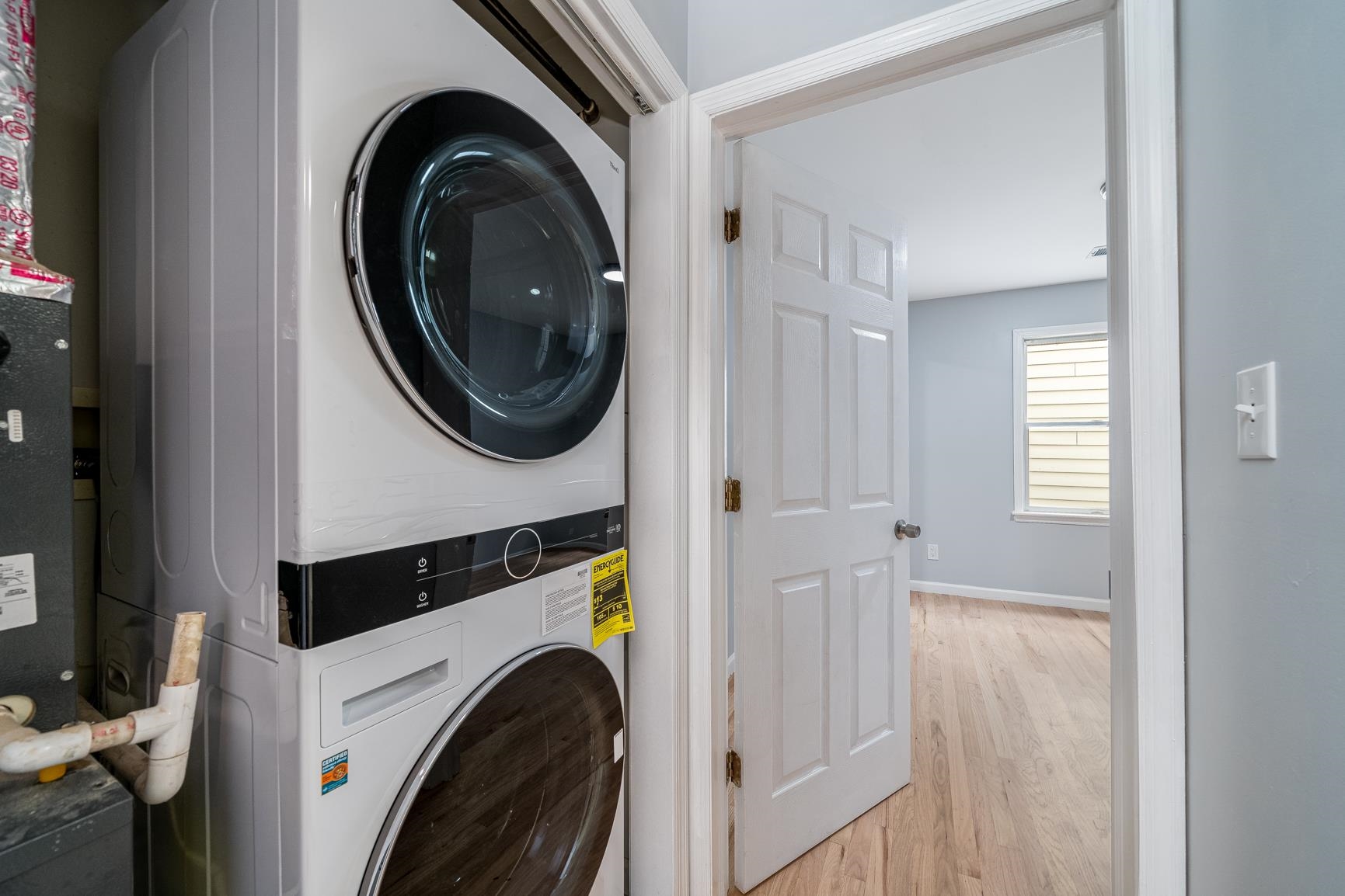 352 OGDEN AVE Unit: 2