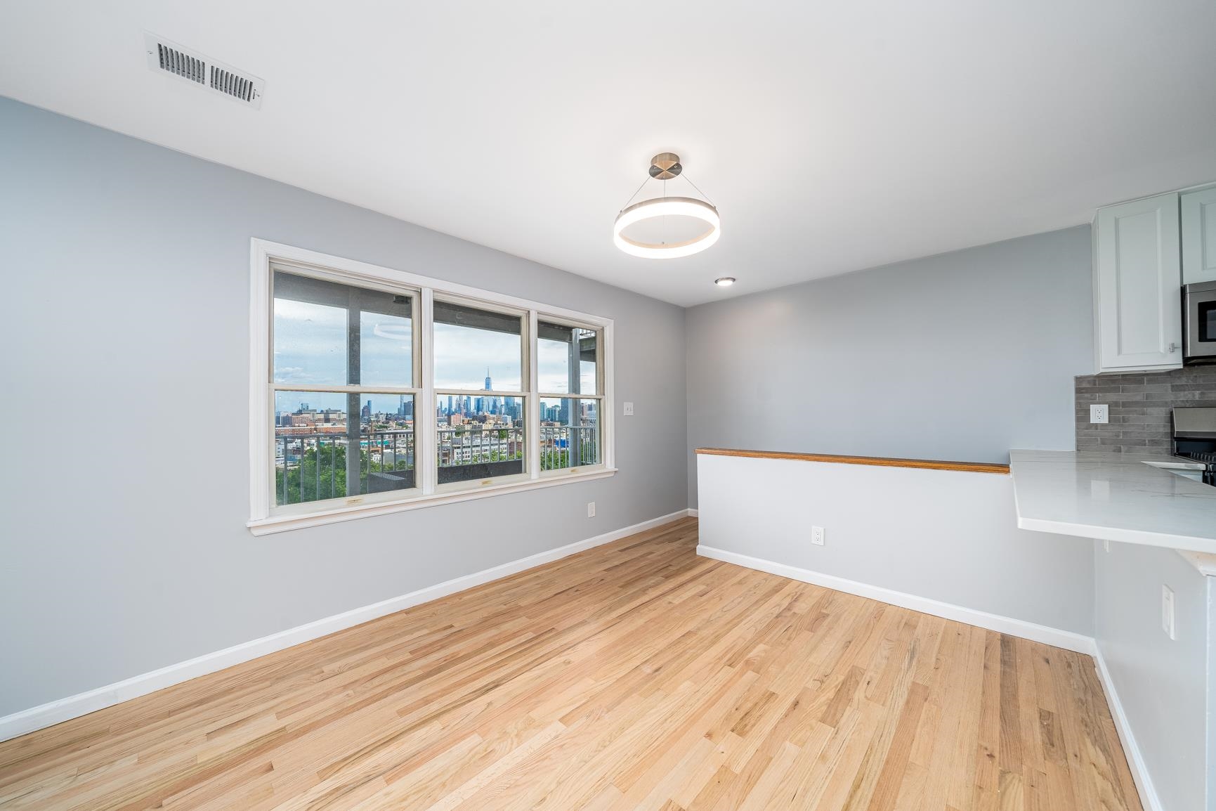 352 OGDEN AVE Unit: 2