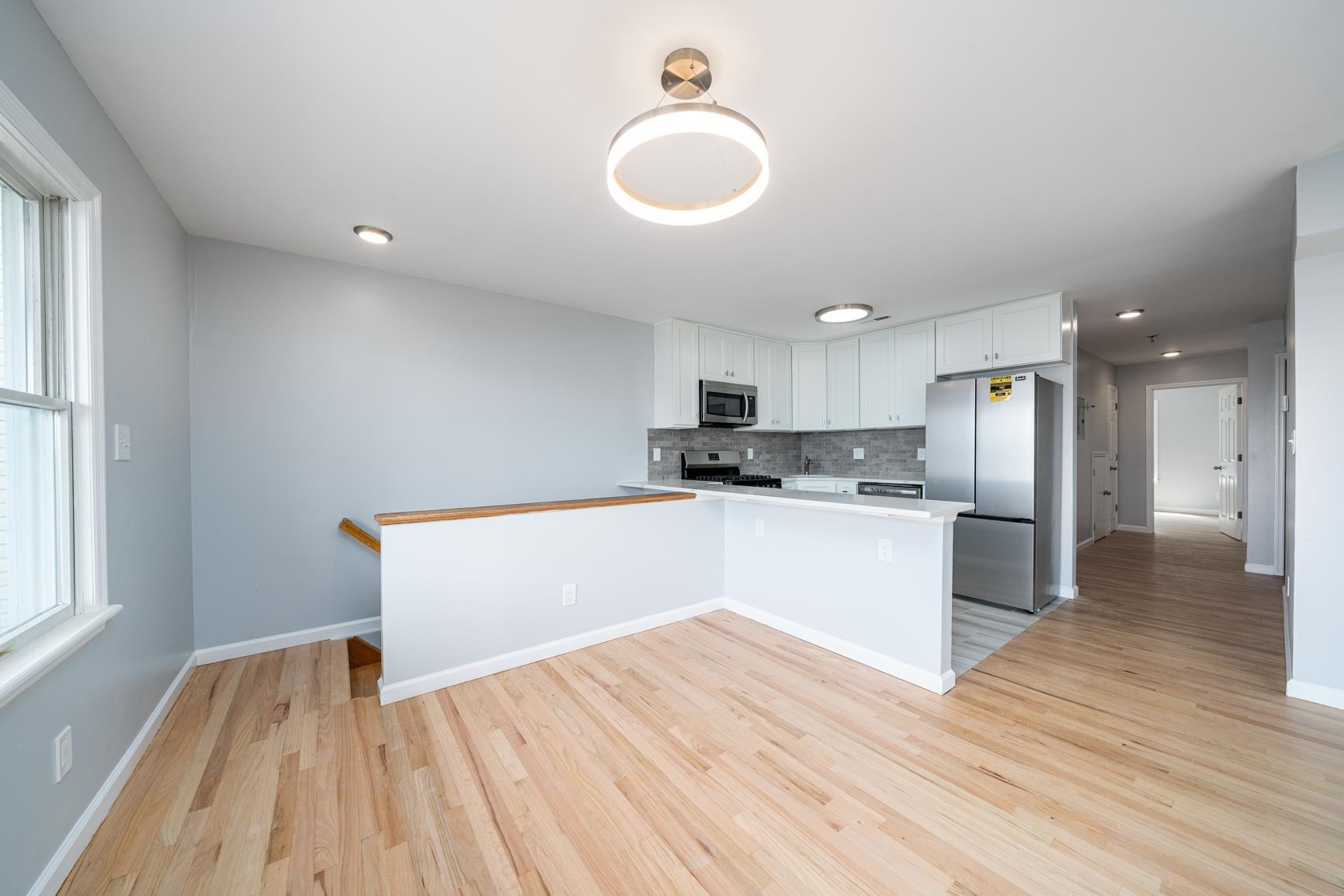 352 OGDEN AVE Unit: 2