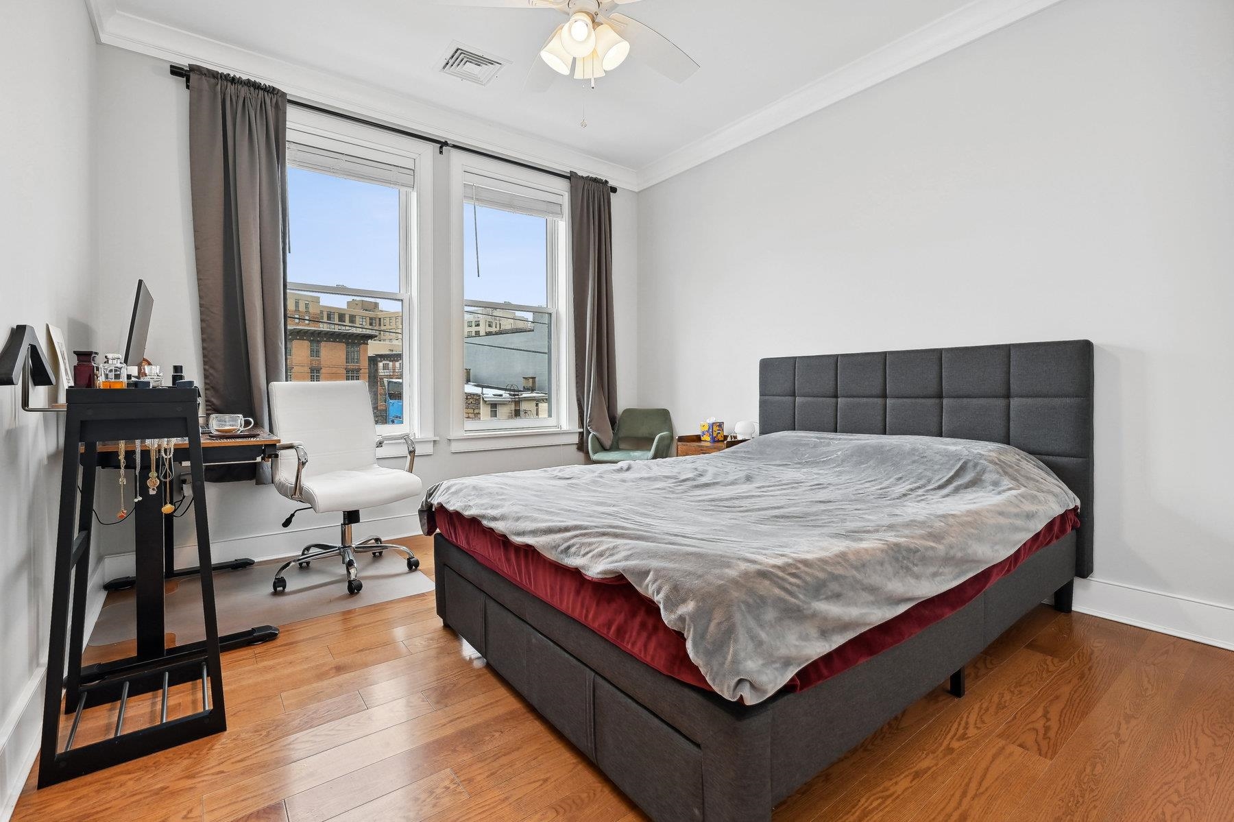 28 BRIGHT ST Unit: 301