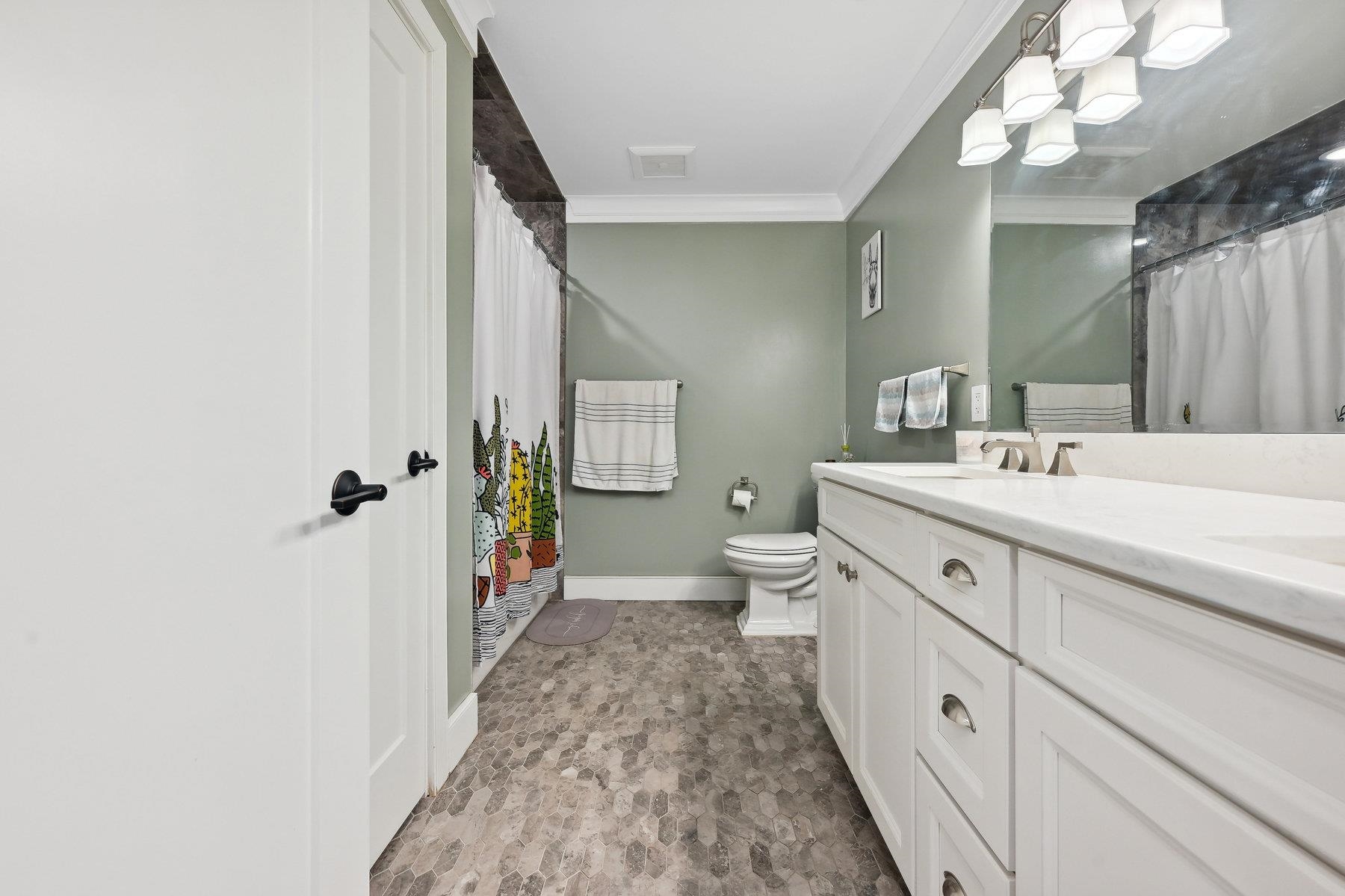 28 BRIGHT ST Unit: 301