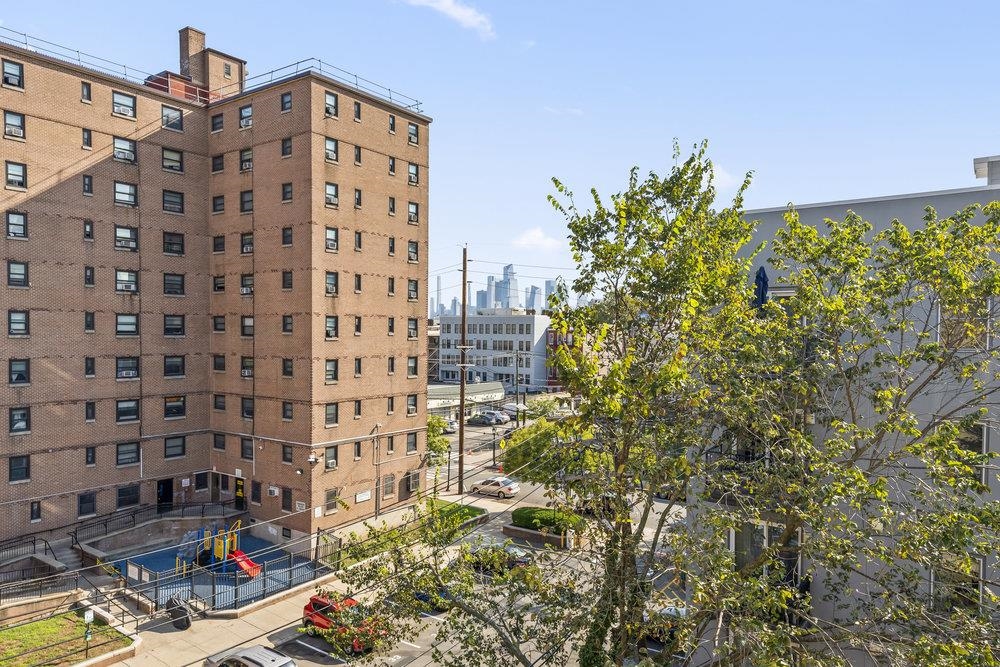 650 2ND ST Unit: 5A
