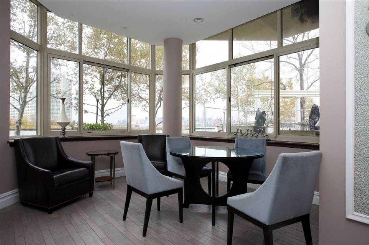 20 2ND ST Unit: 207