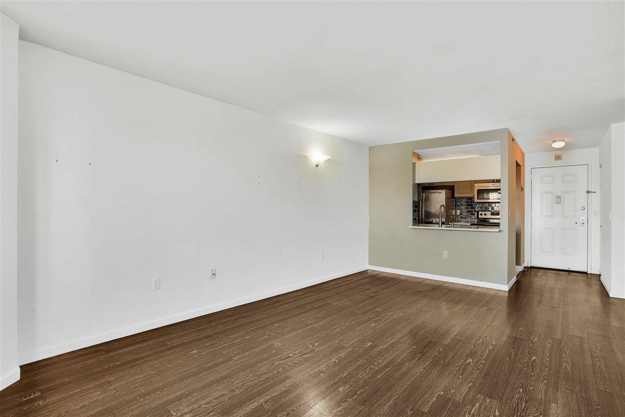 20 2ND ST Unit: 207