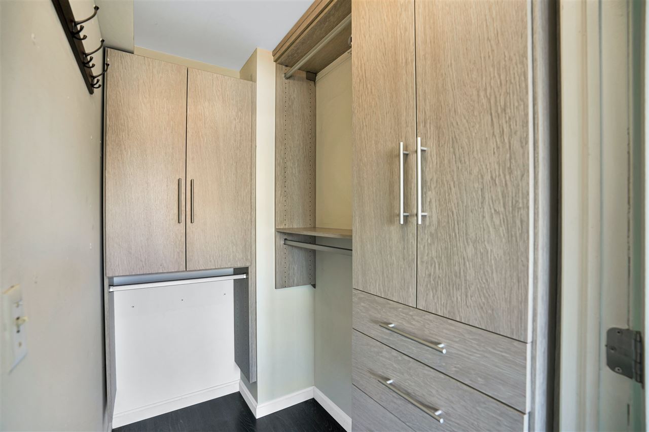 20 2ND ST Unit: 207