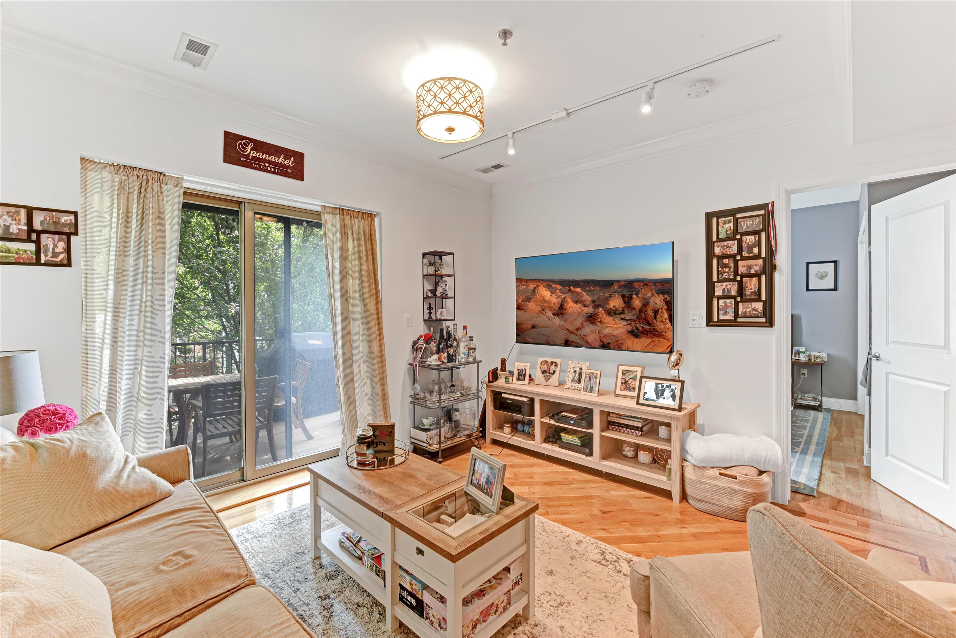 407 MONROE ST Unit: 2C