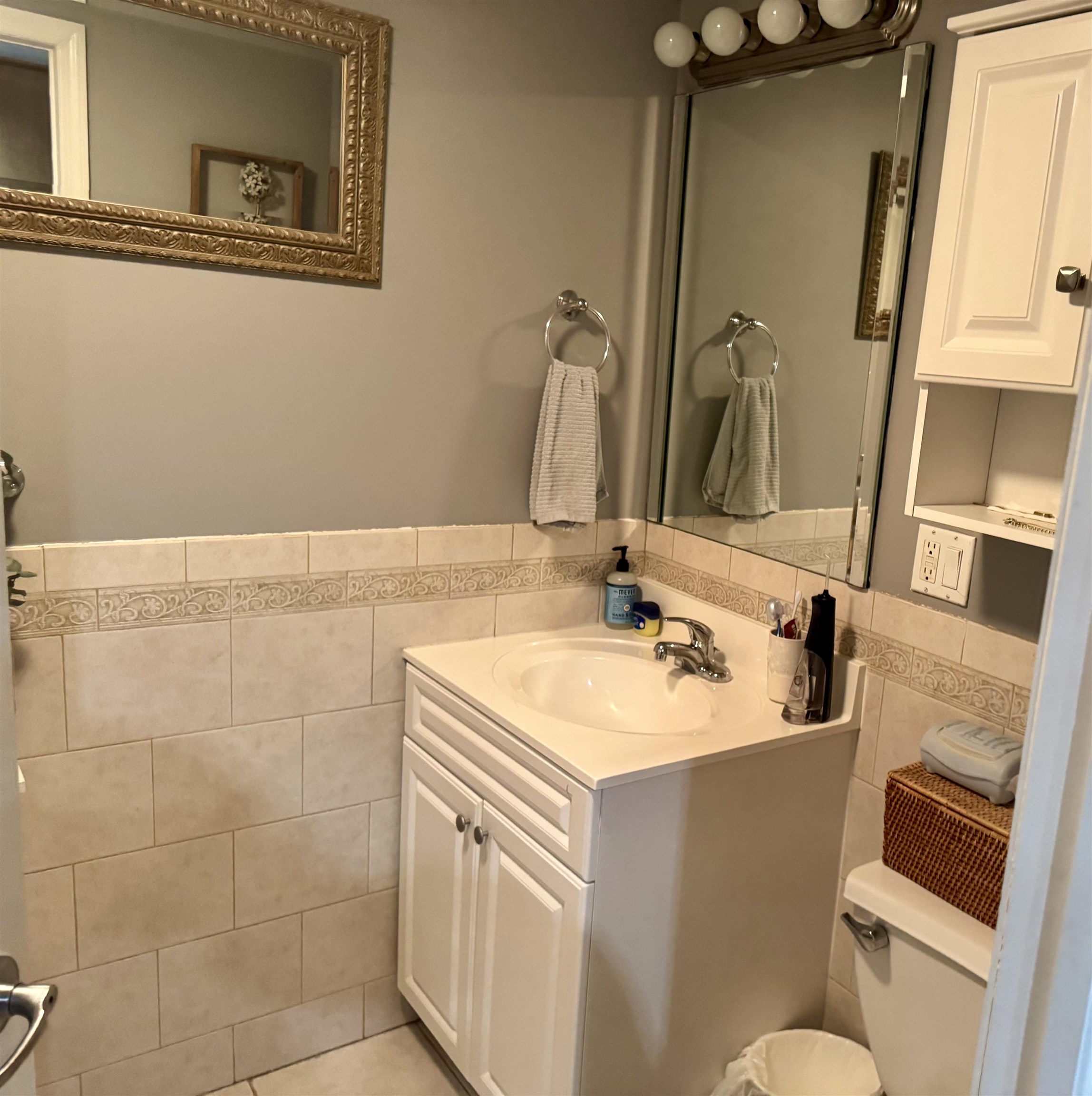 407 MONROE ST Unit: 2C