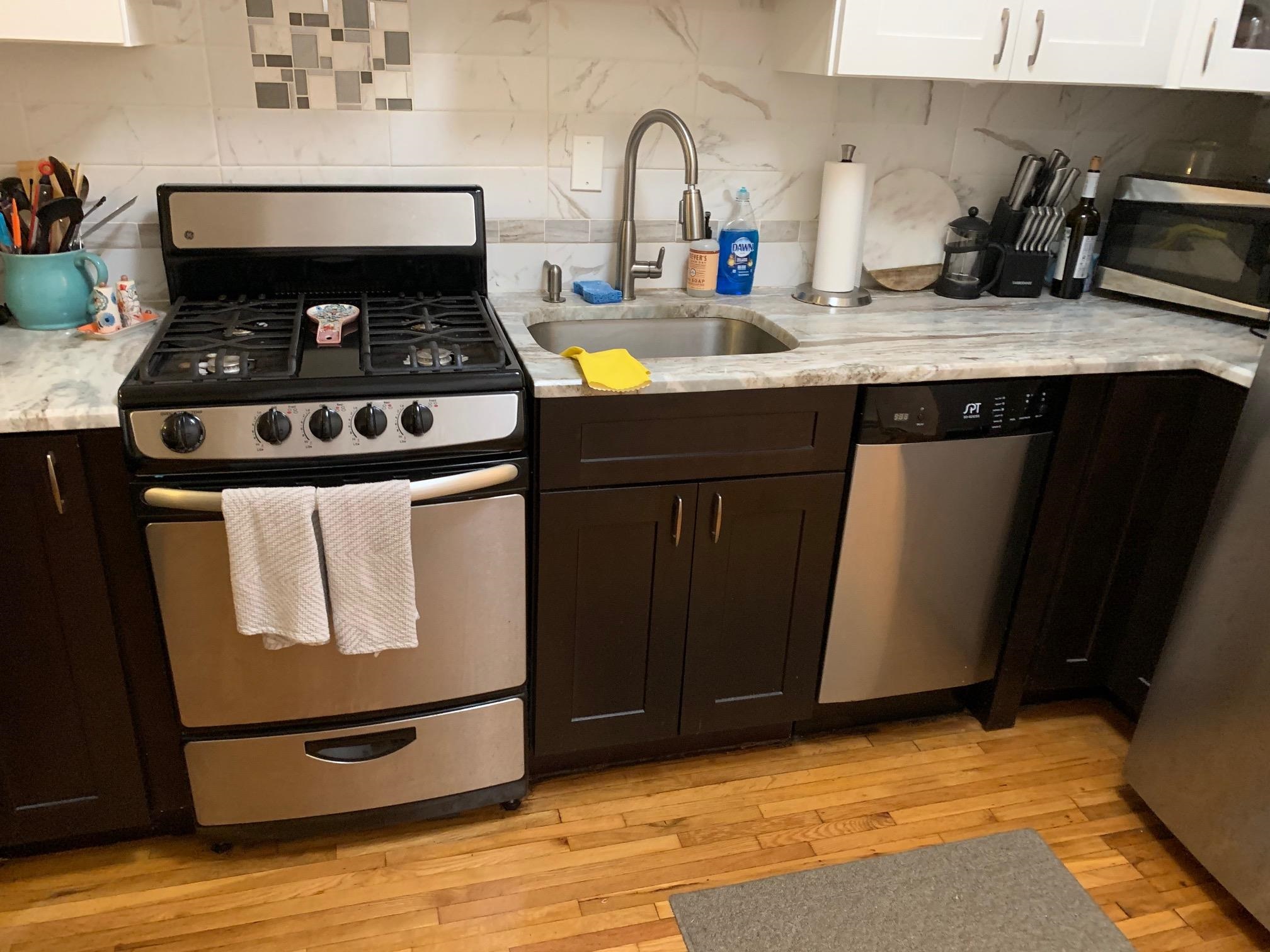 554 OBSERVER HIGHWAY Unit: 2R