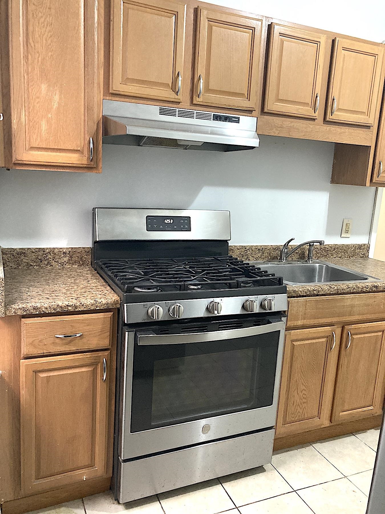 5600 HUDSON AVE Unit: 7