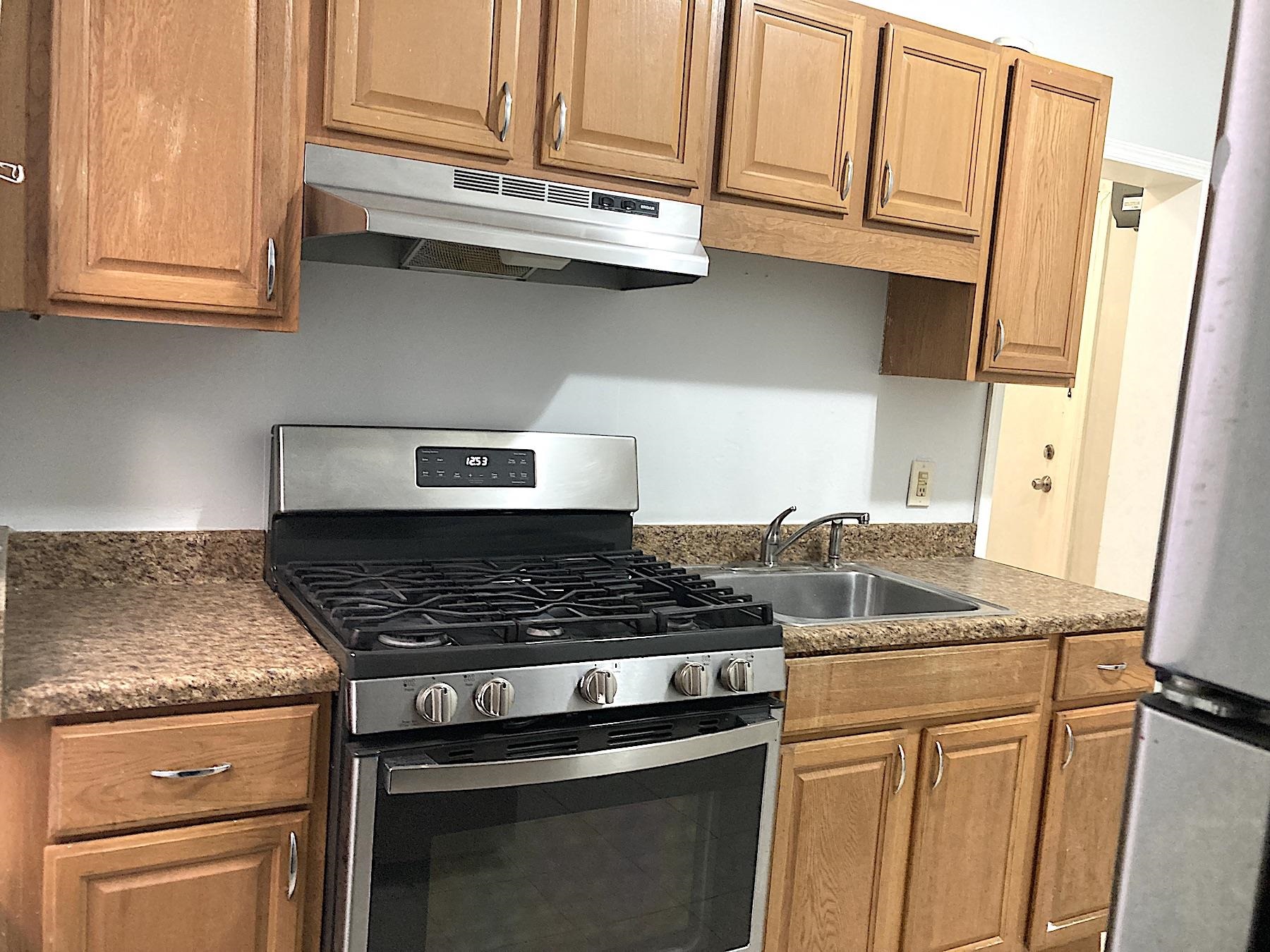 5600 HUDSON AVE Unit: 7