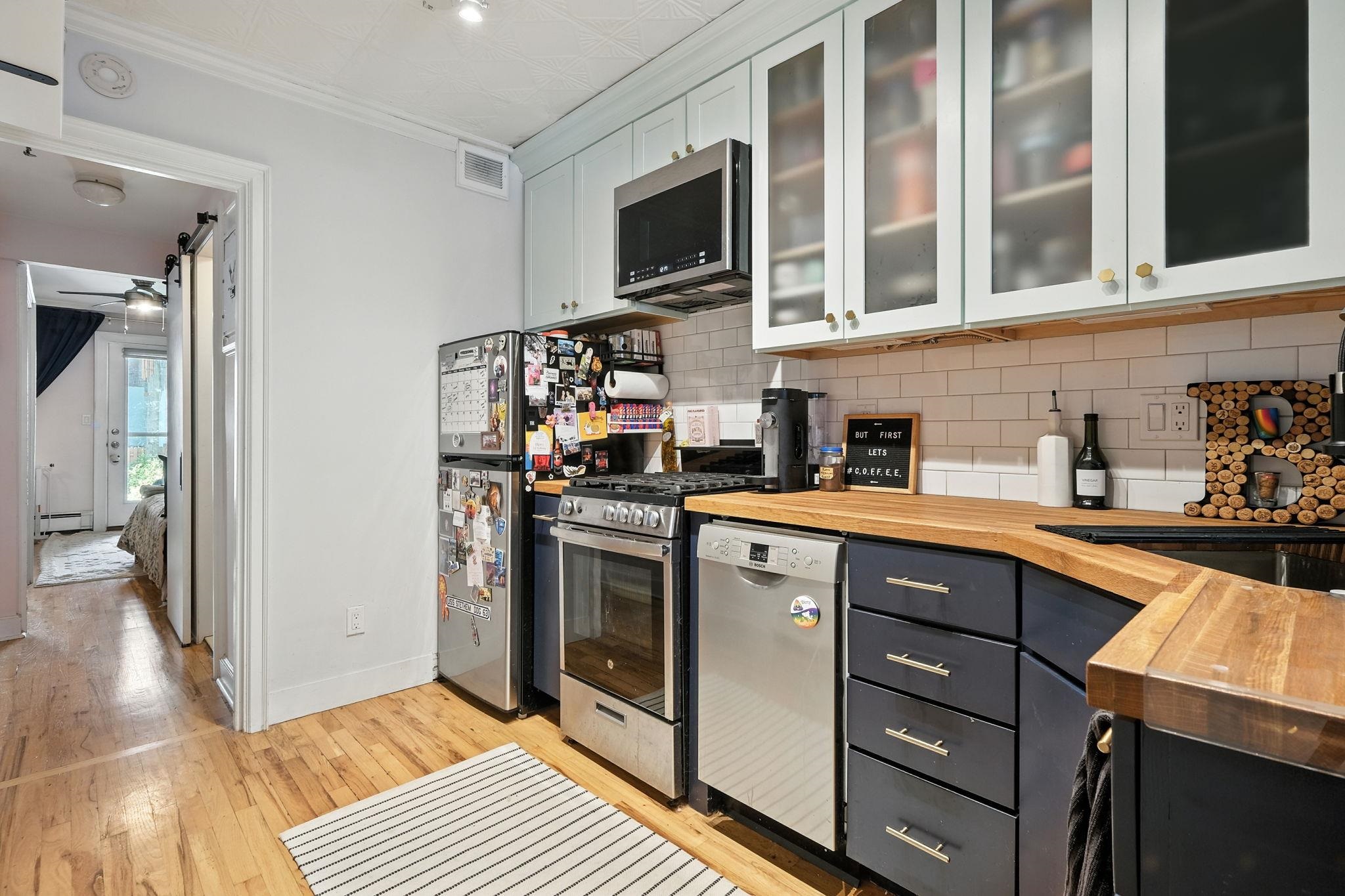 204 WILLOW AVE Unit: 1R