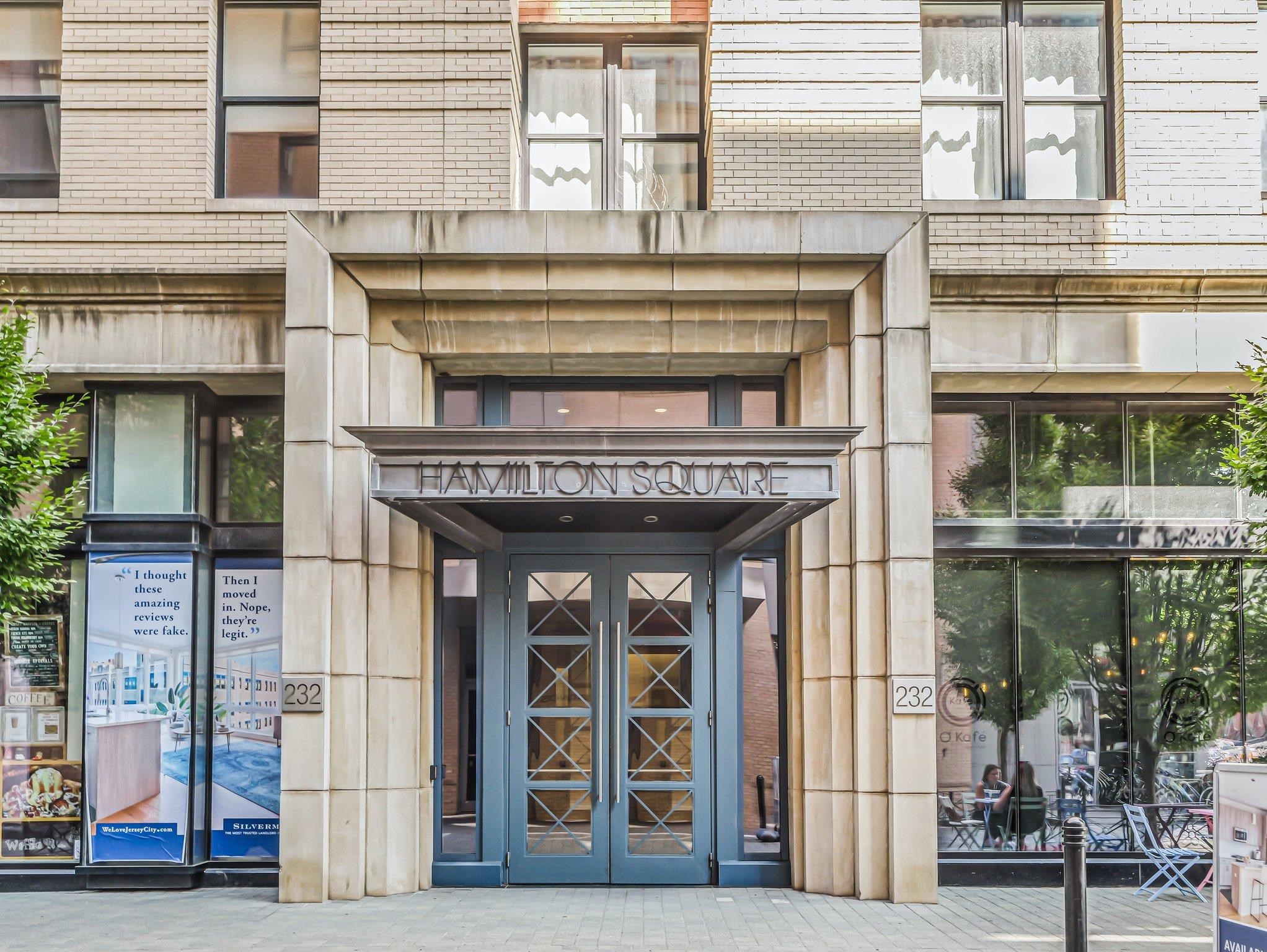 232 PAVONIA AVE Unit: 517