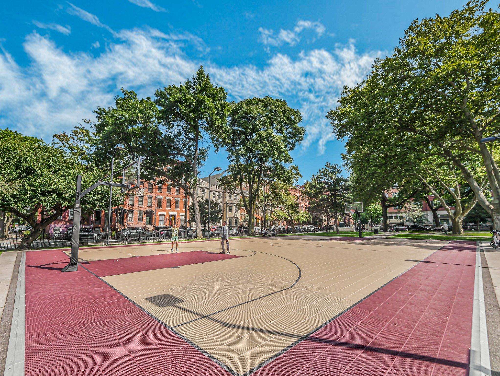 232 PAVONIA AVE Unit: 517