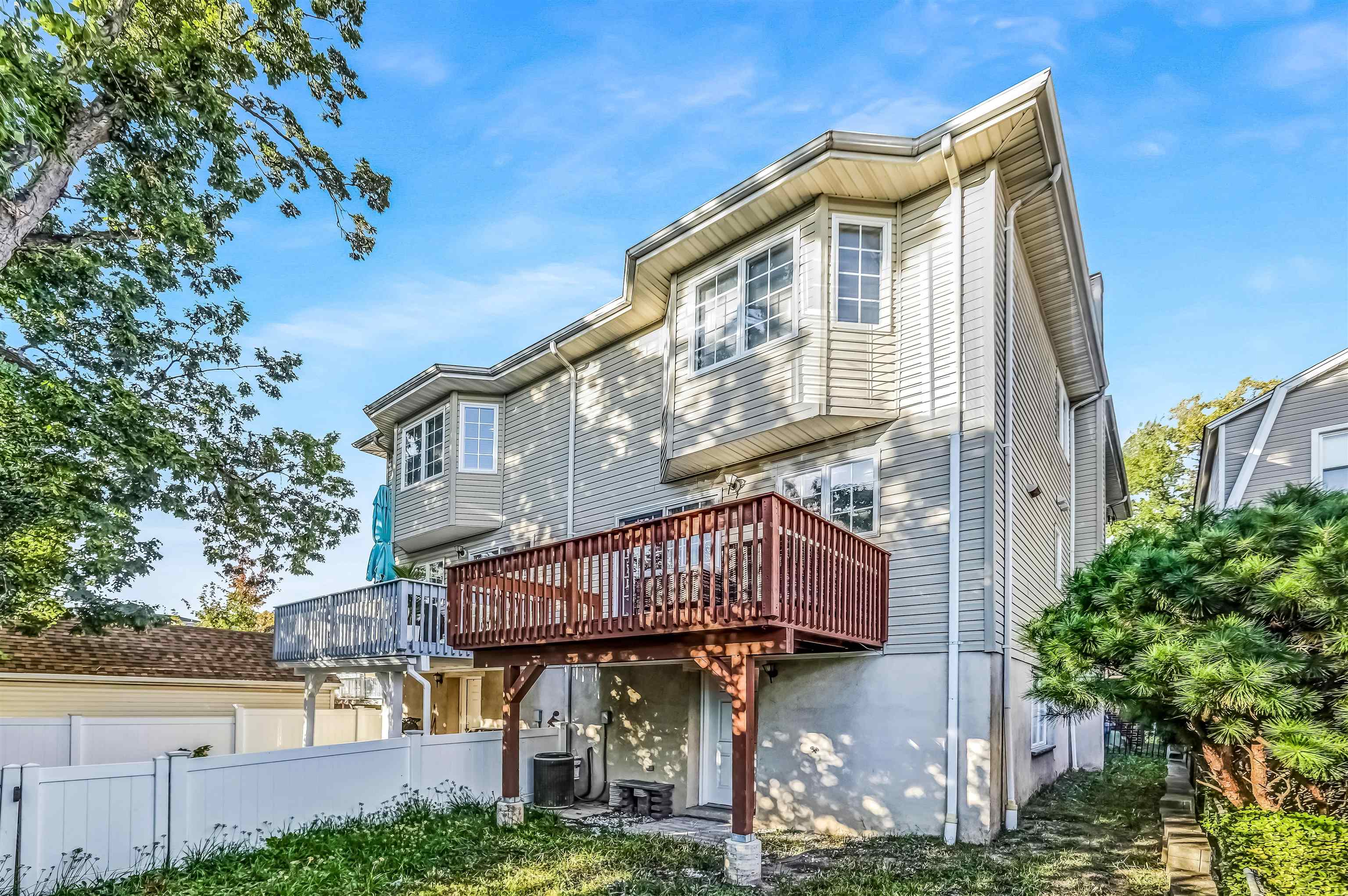 386A PARK AVE Unit: #A