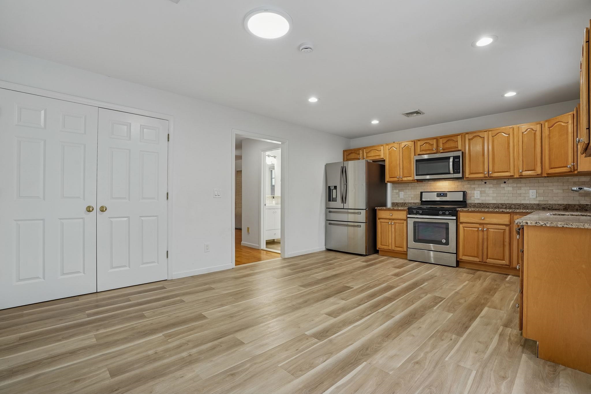 386A PARK AVE Unit: #A