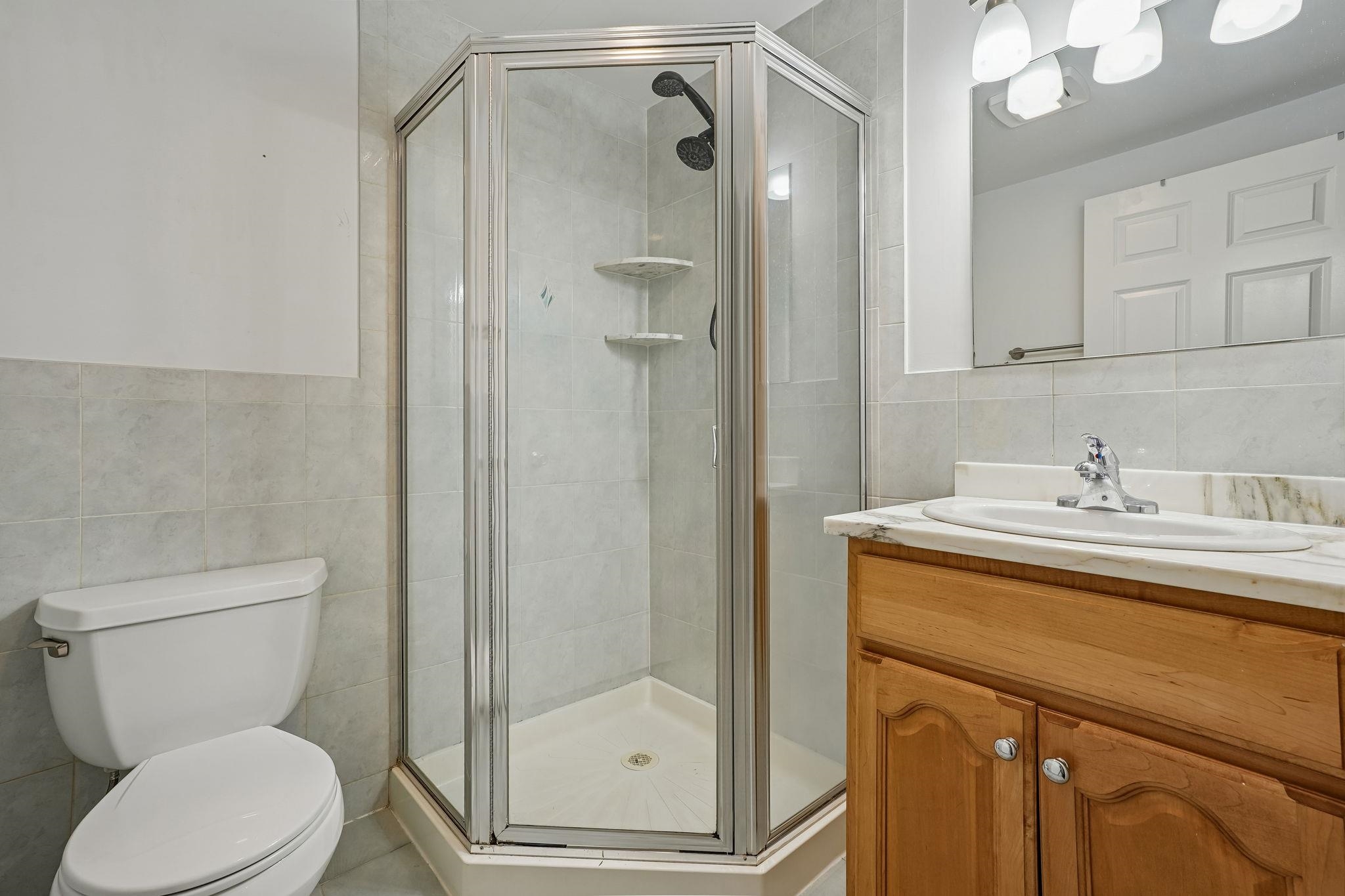 386A PARK AVE Unit: #A