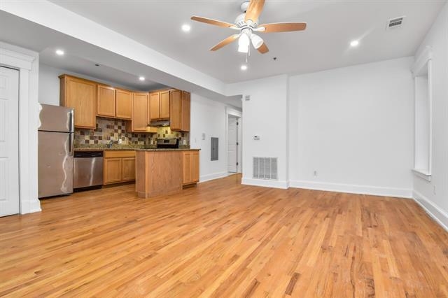 608 BRAMHALL AVE Unit: 1D/104