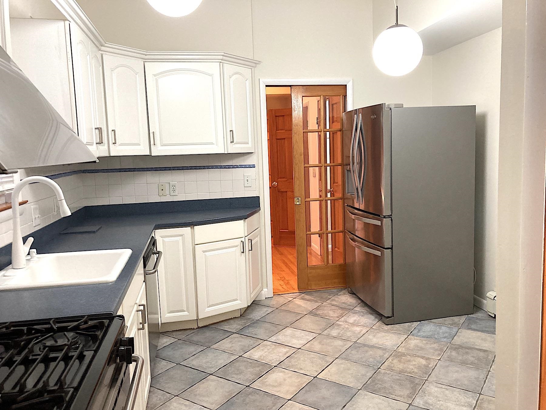 284 MAGNOLIA AVE Unit: 1