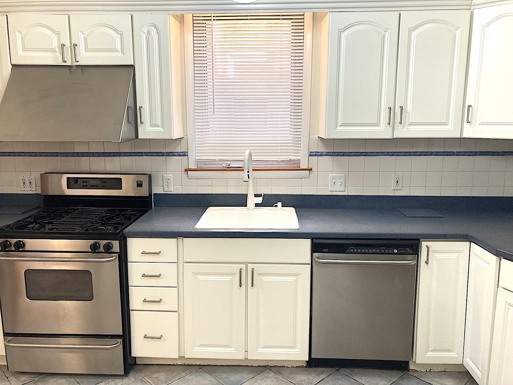 284 MAGNOLIA AVE Unit: 1