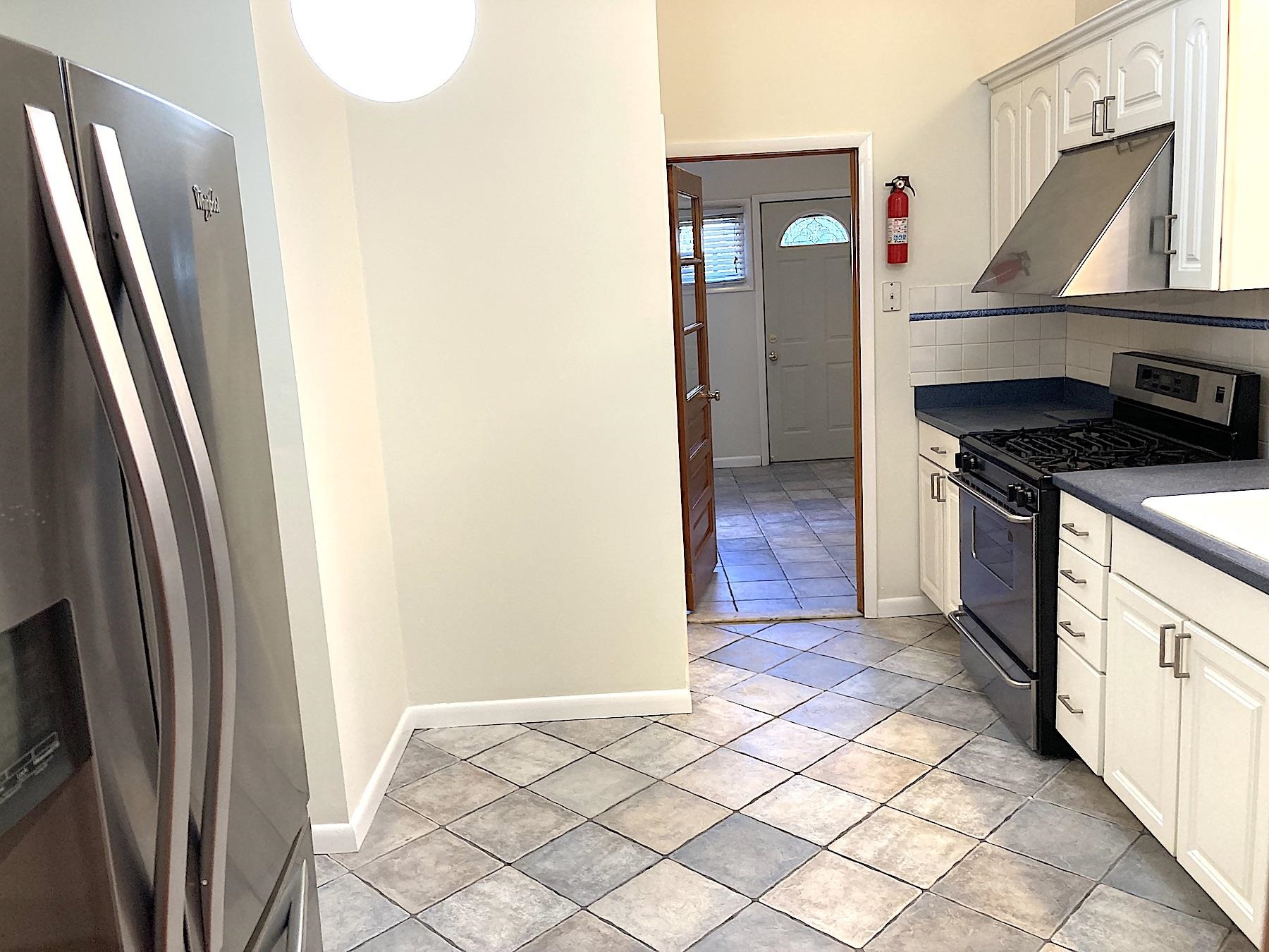 284 MAGNOLIA AVE Unit: 1