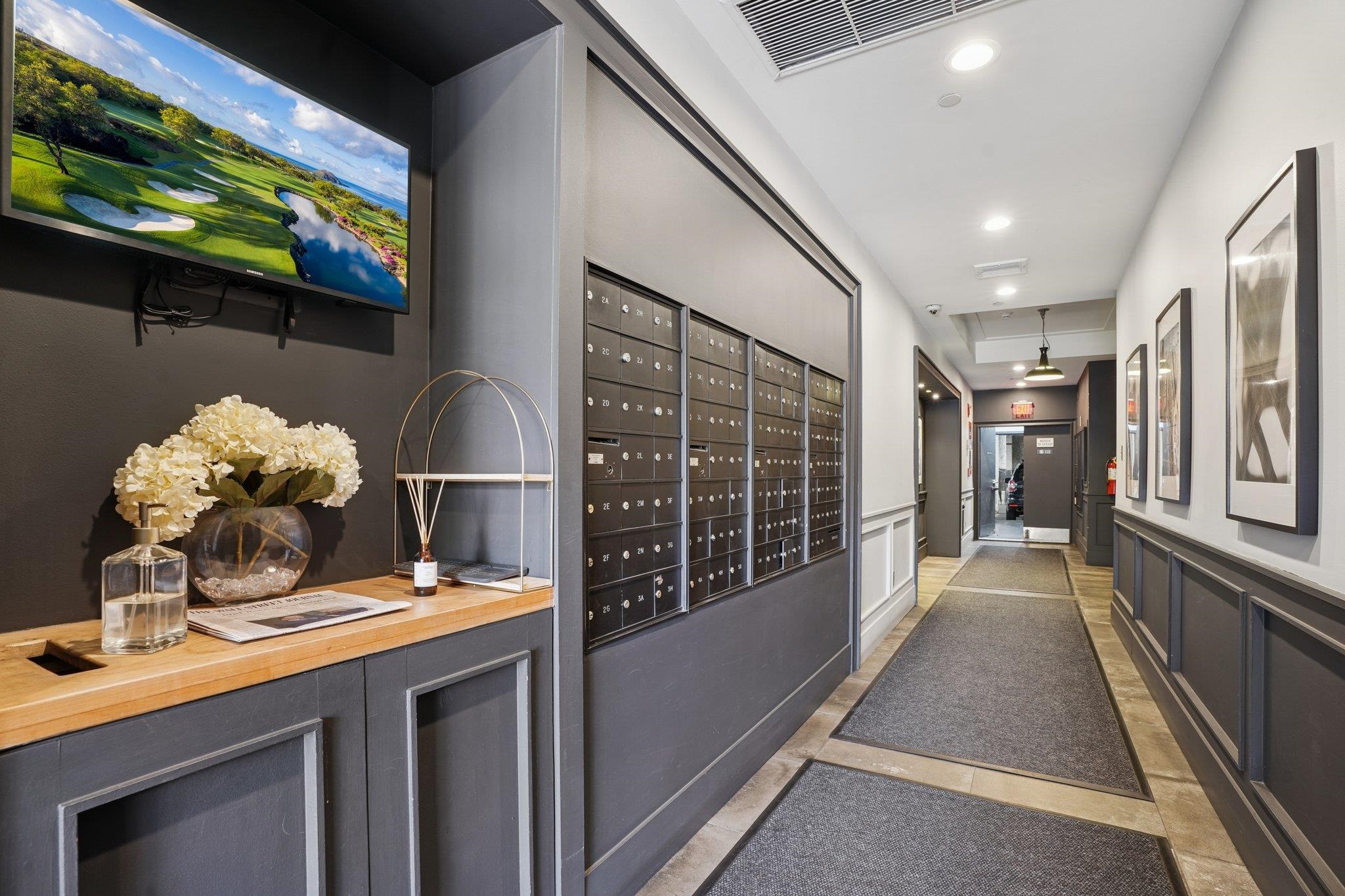 205 10TH ST Unit: 8W