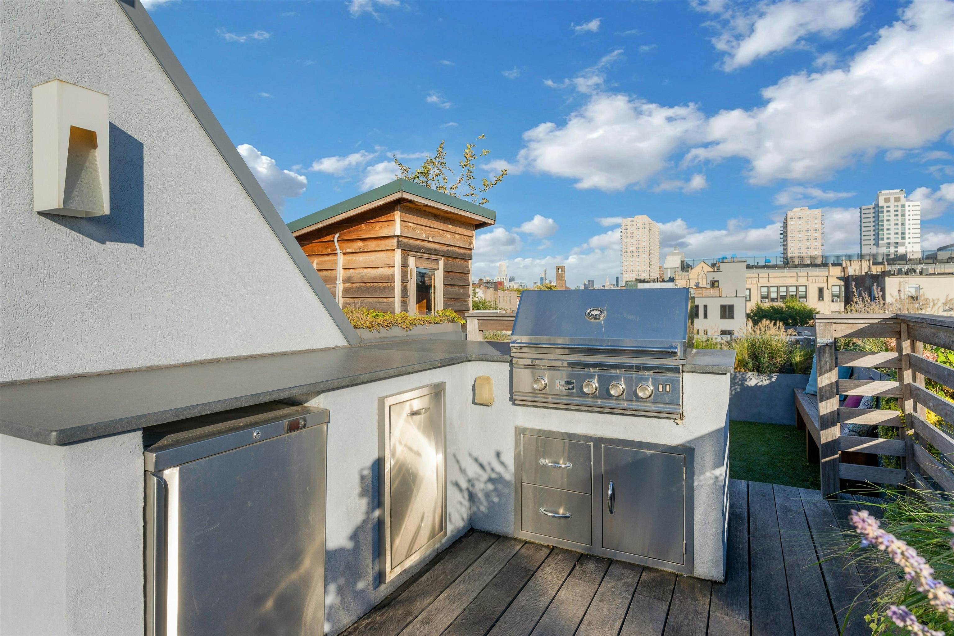 316 PARK AVE Unit: 2