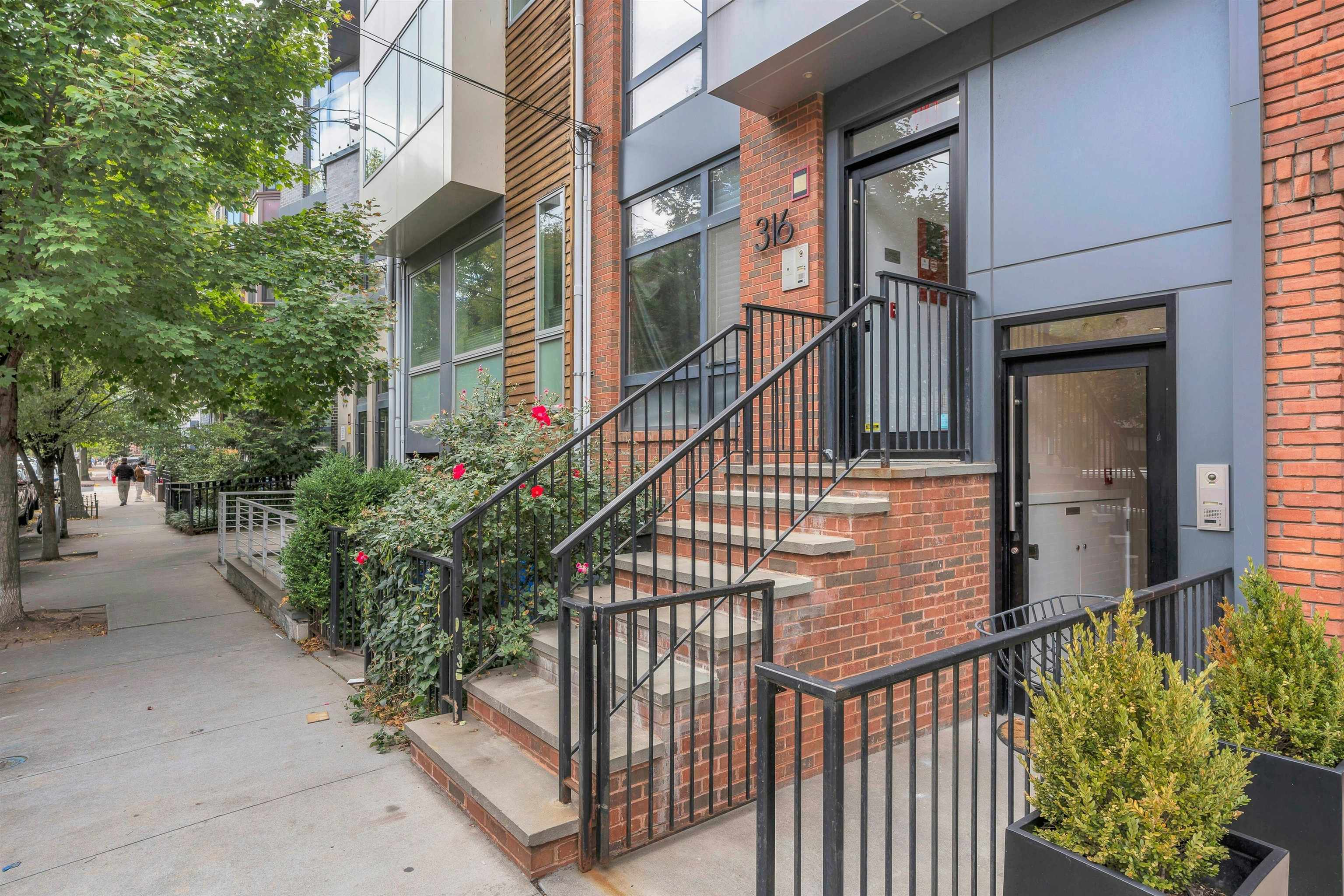 316 PARK AVE Unit: 2