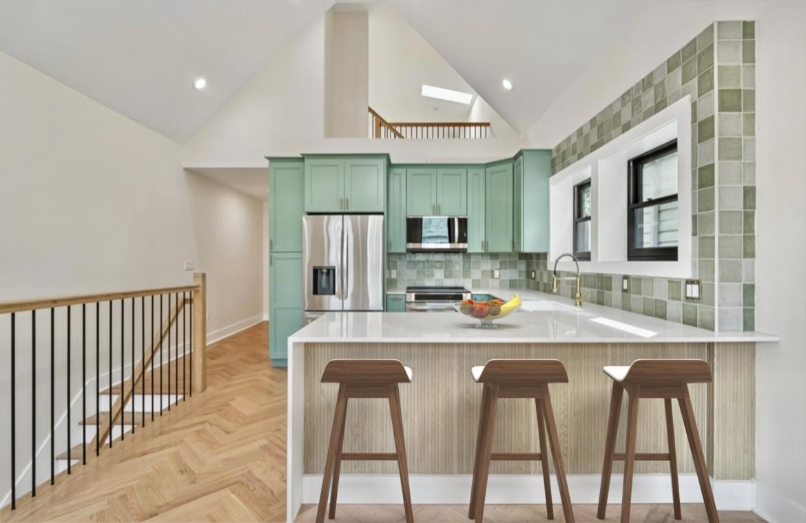 247 HARRISON AVE Unit: # 2