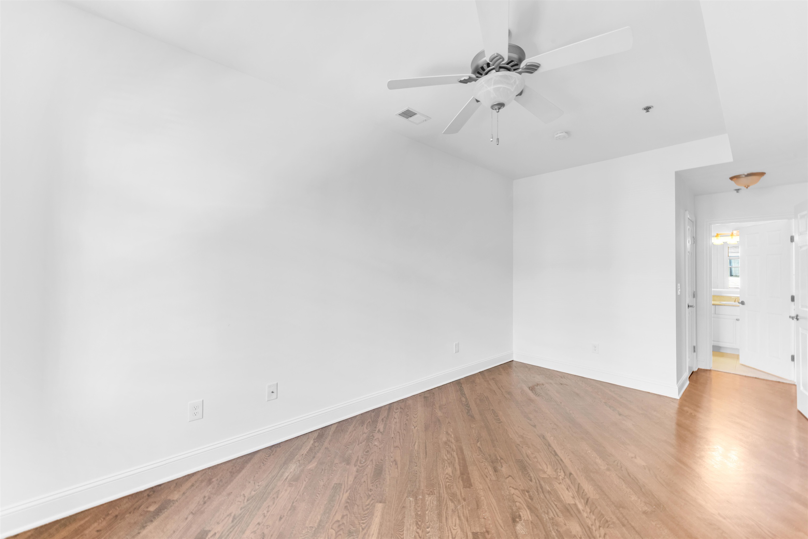 915 MADISON ST Unit: 5B