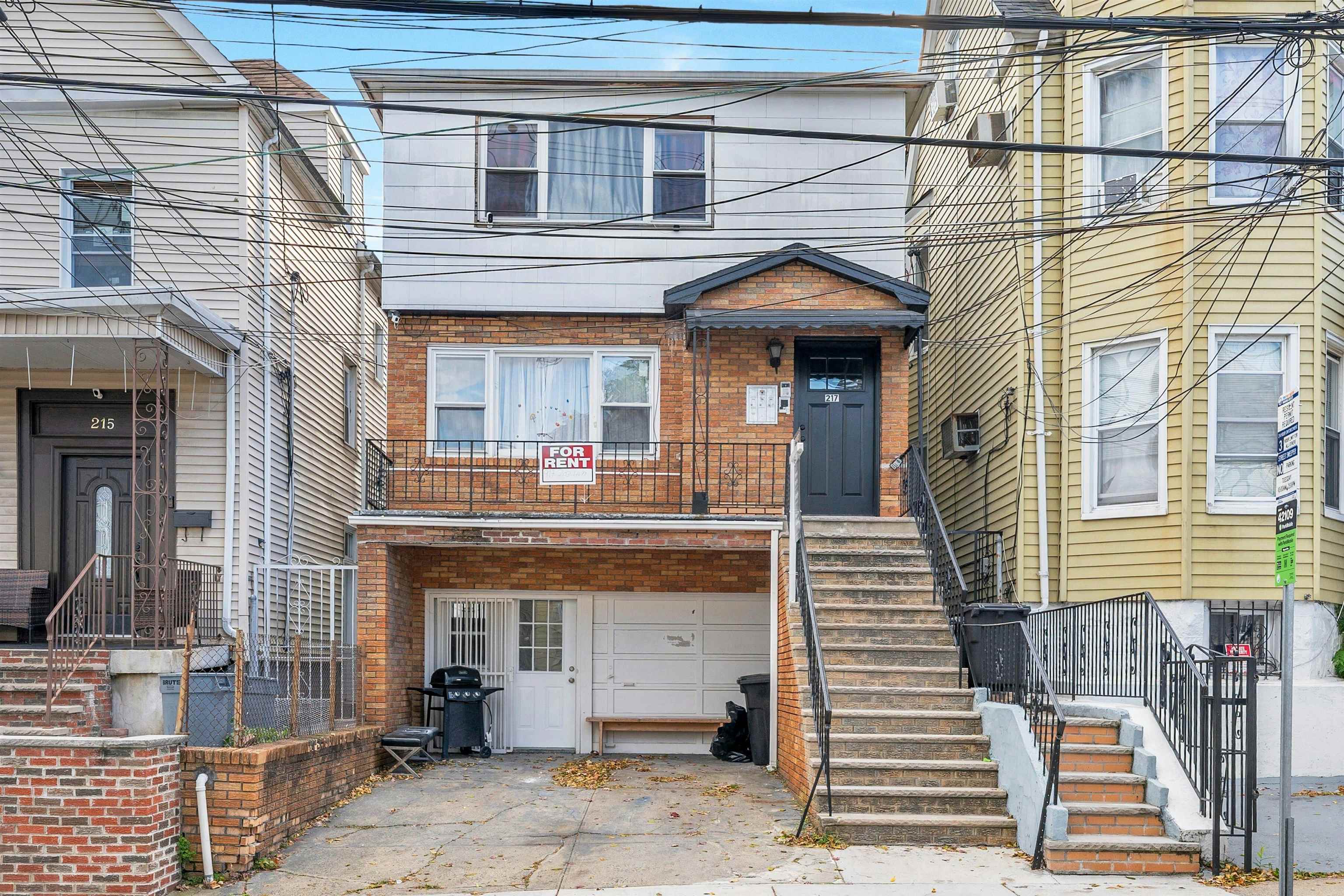 217 50TH ST Unit: GF