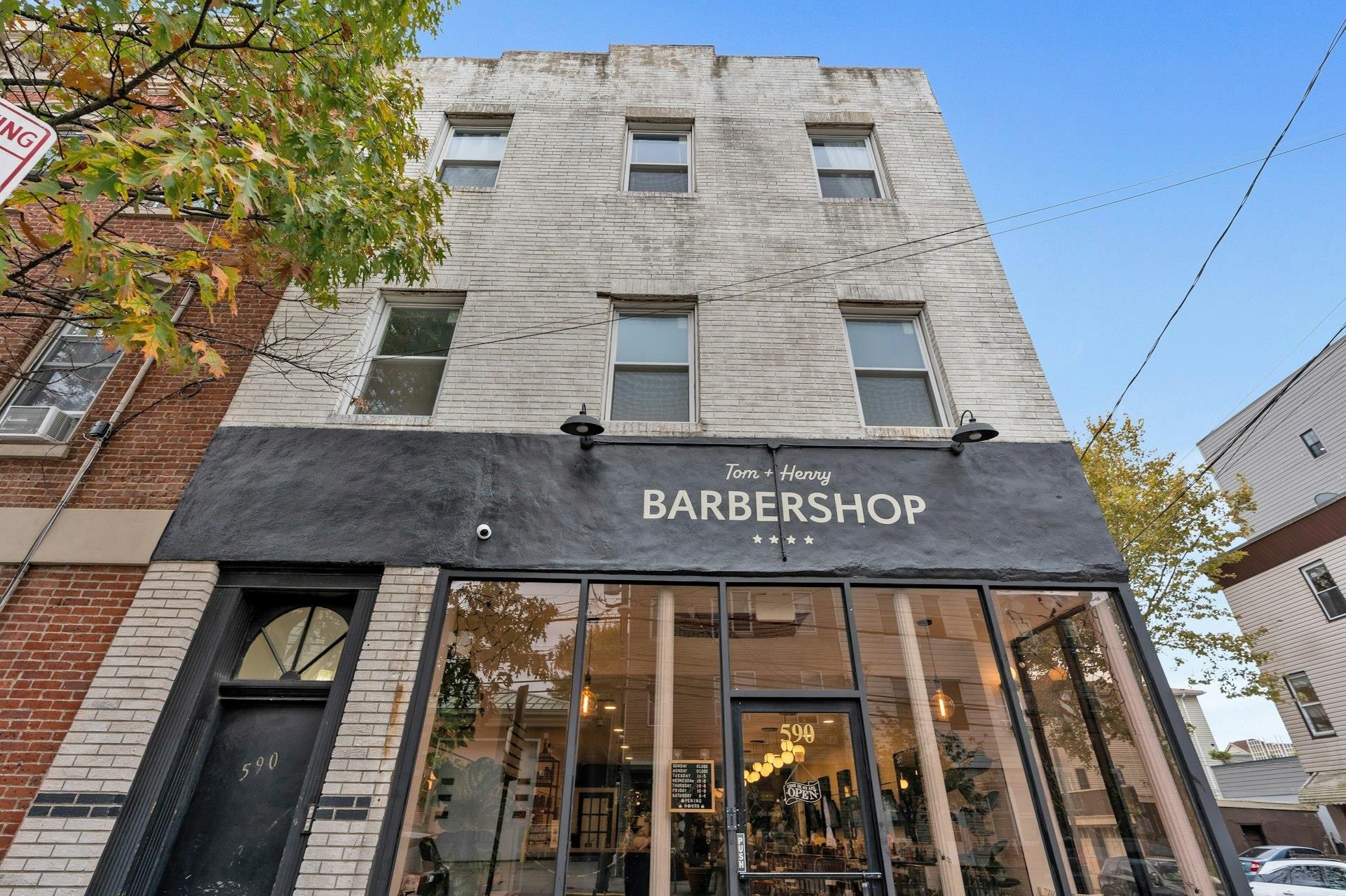 590 PALISADE AVE Unit: 2