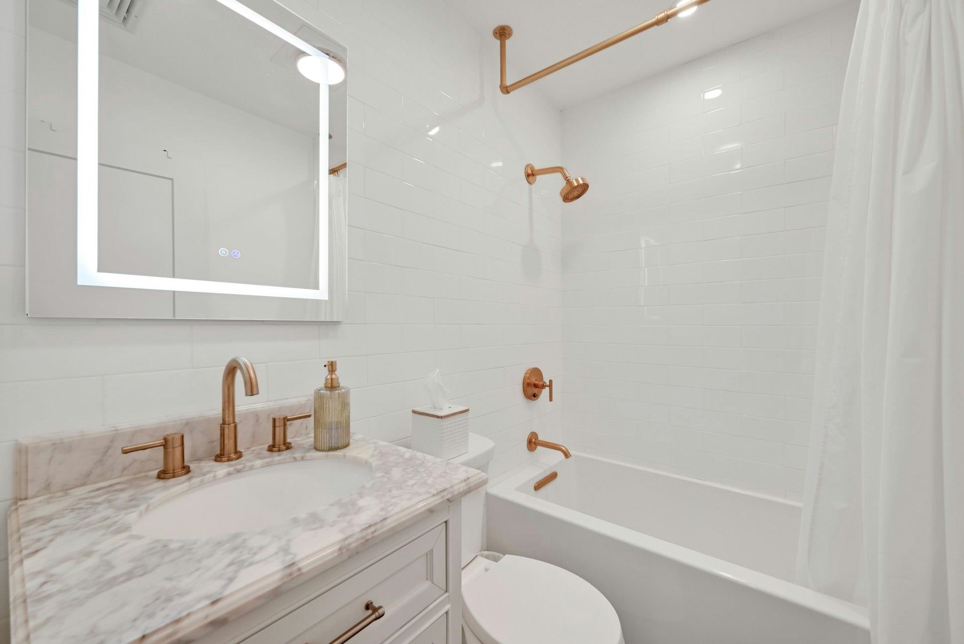 1015 GRAND ST Unit: 5D