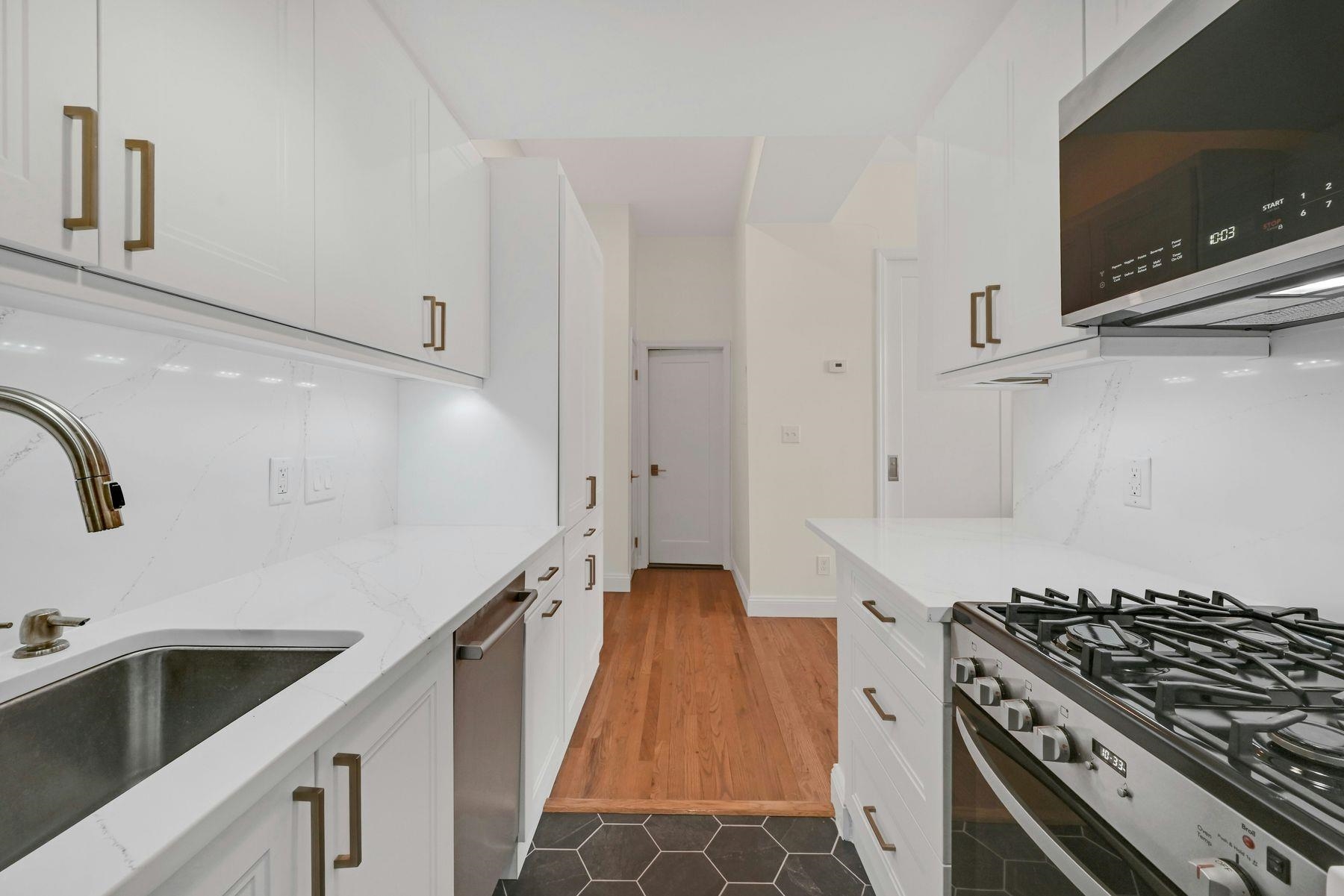 1015 GRAND ST Unit: 5D
