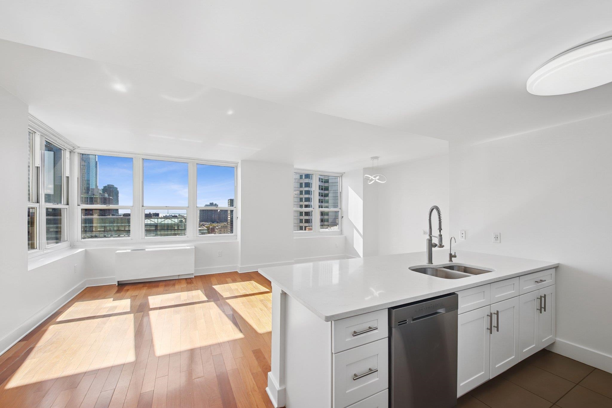 88 MORGAN ST Unit: 1708