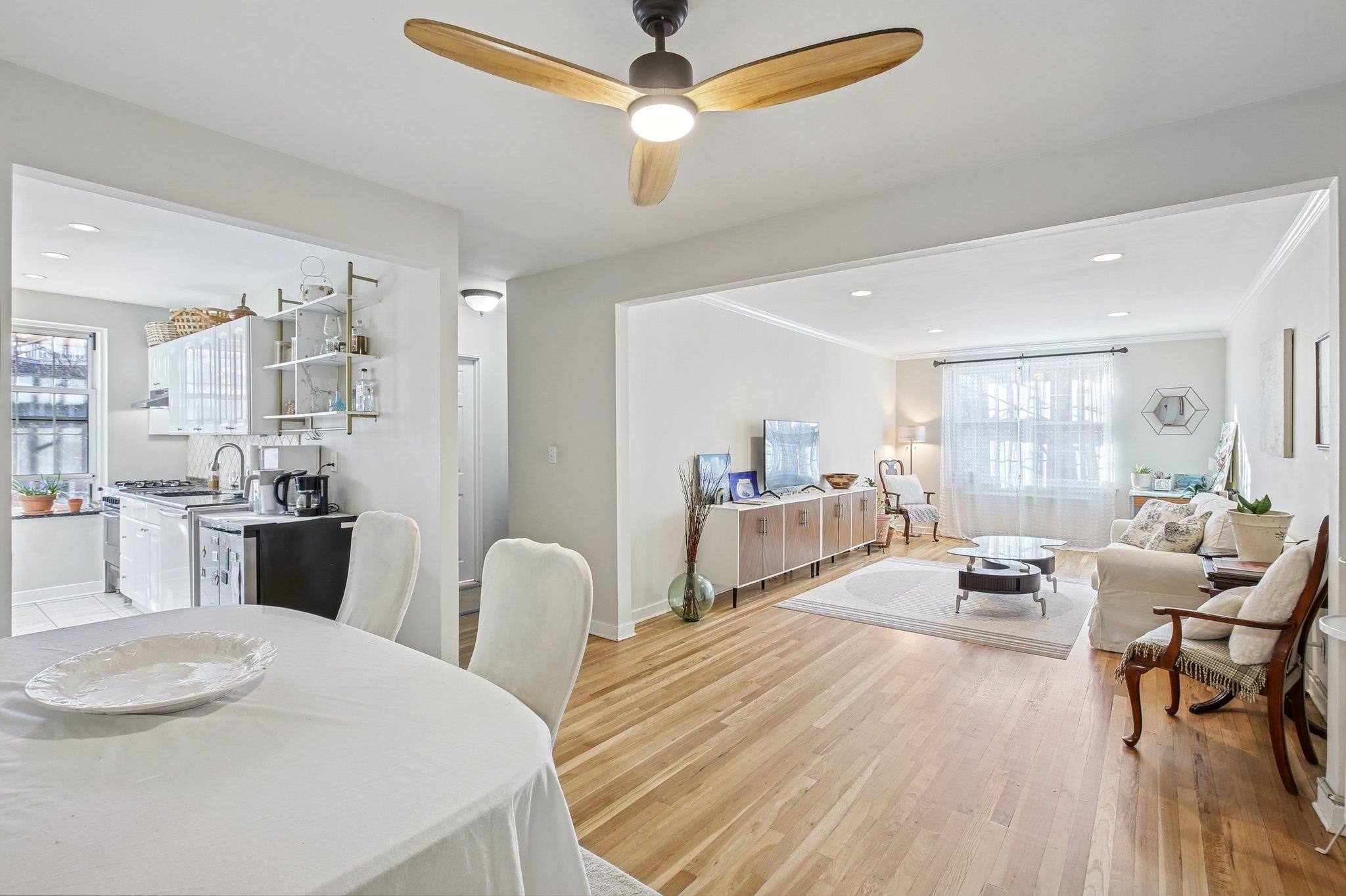 8600 BLVD EAST Unit: 5F