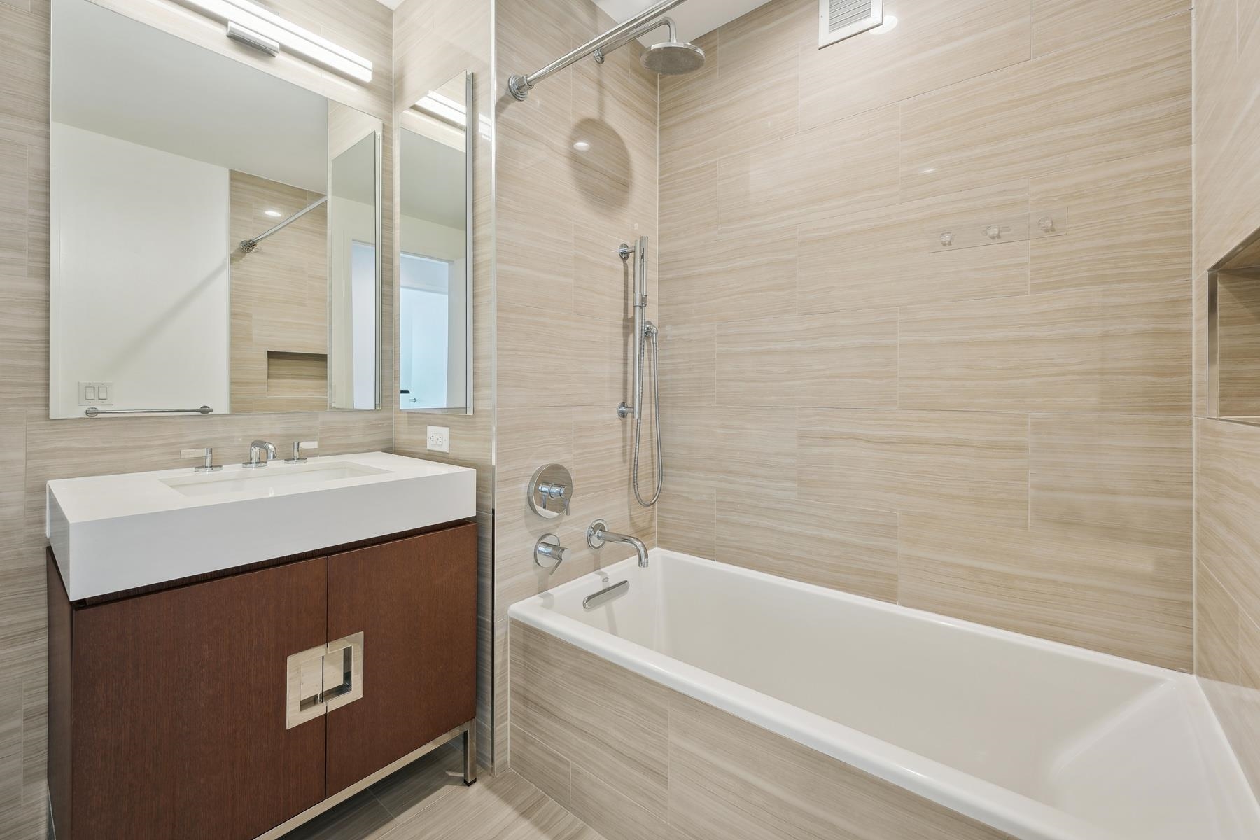 99 HUDSON ST Unit: 1309