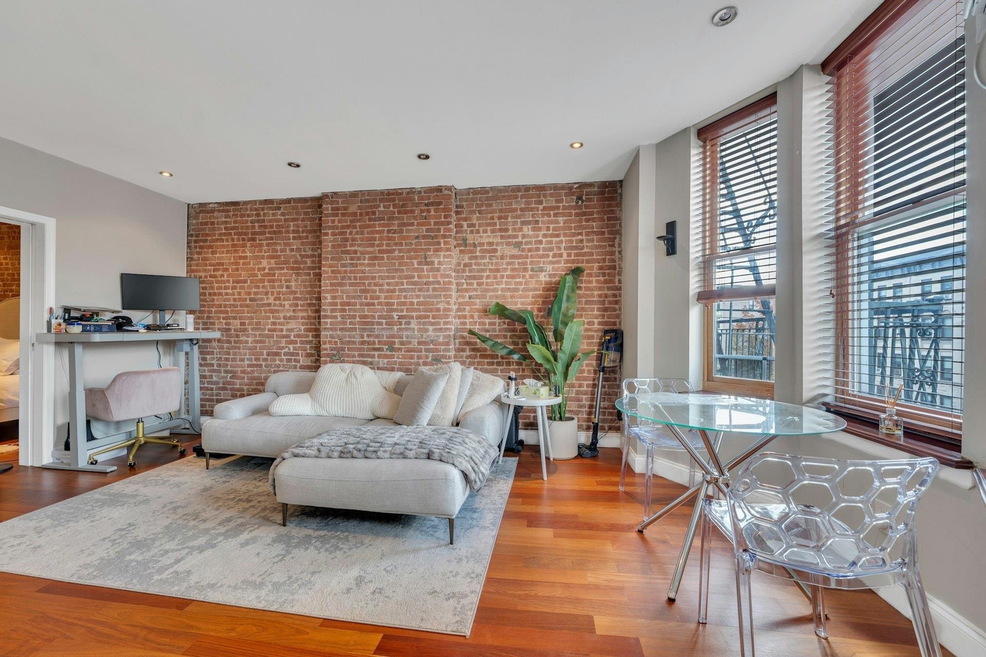 1315 WASHINGTON ST Unit: 4D