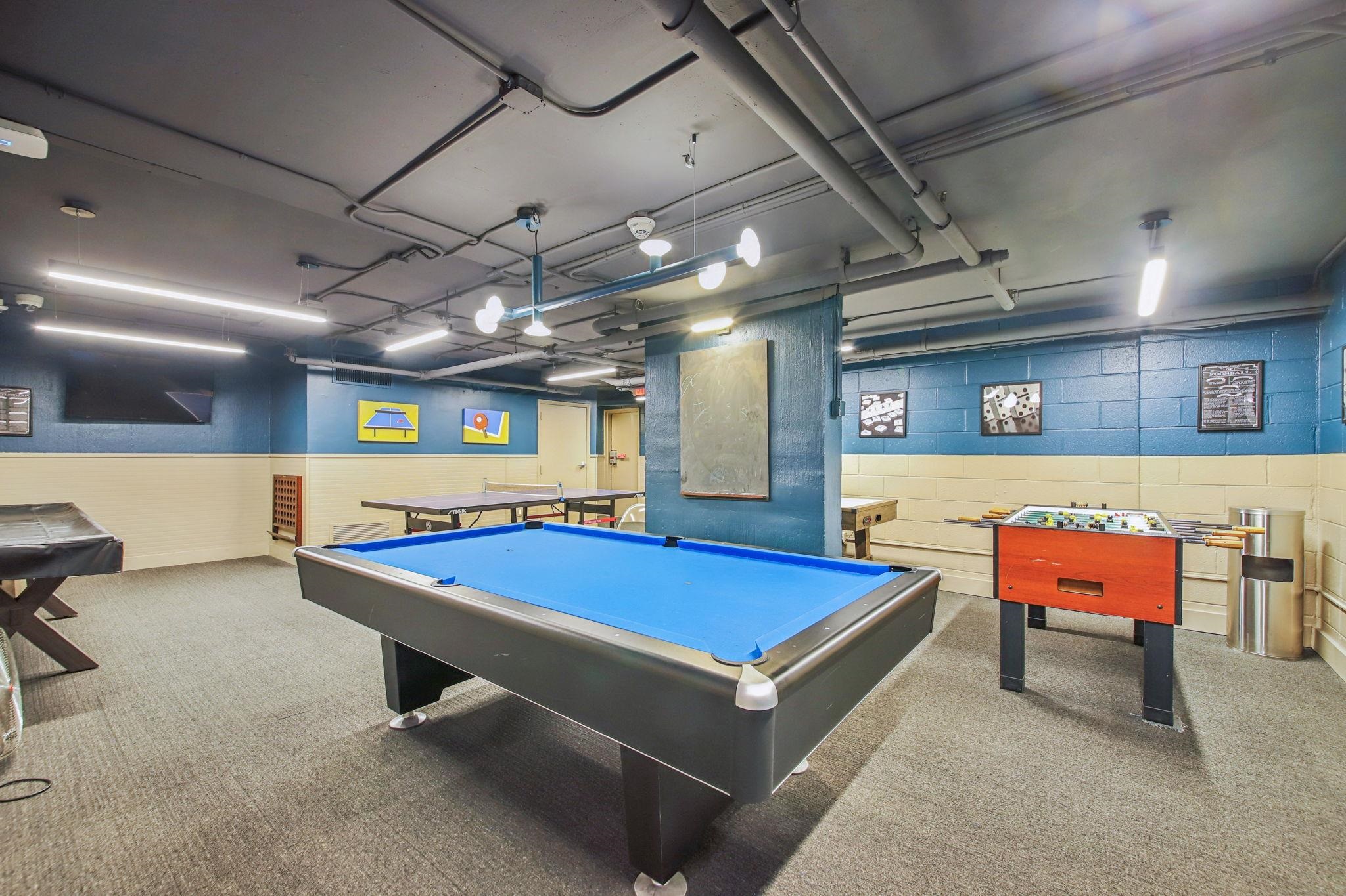 7000 BLVD EAST Unit: 17C