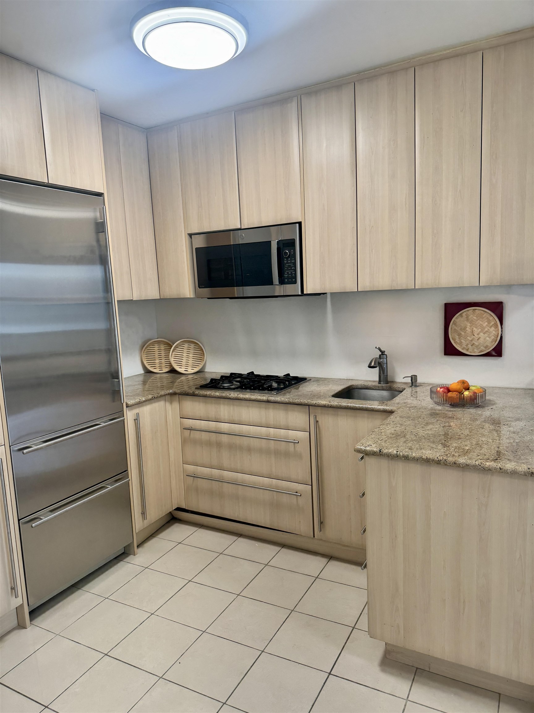 7000 BLVD EAST Unit: 17C