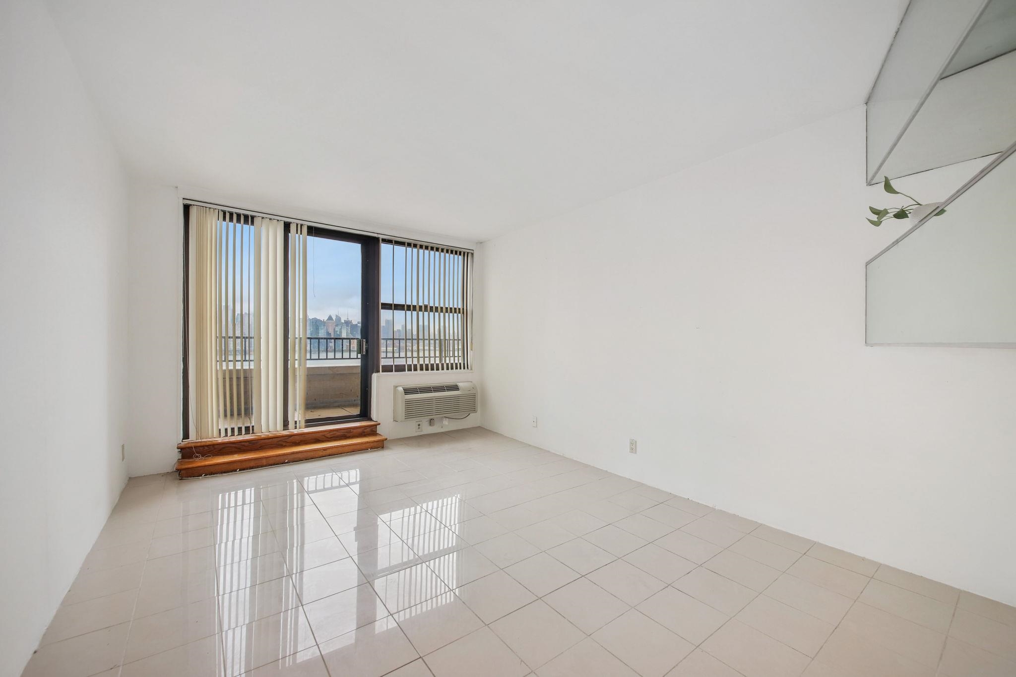 7000 BLVD EAST Unit: 17C